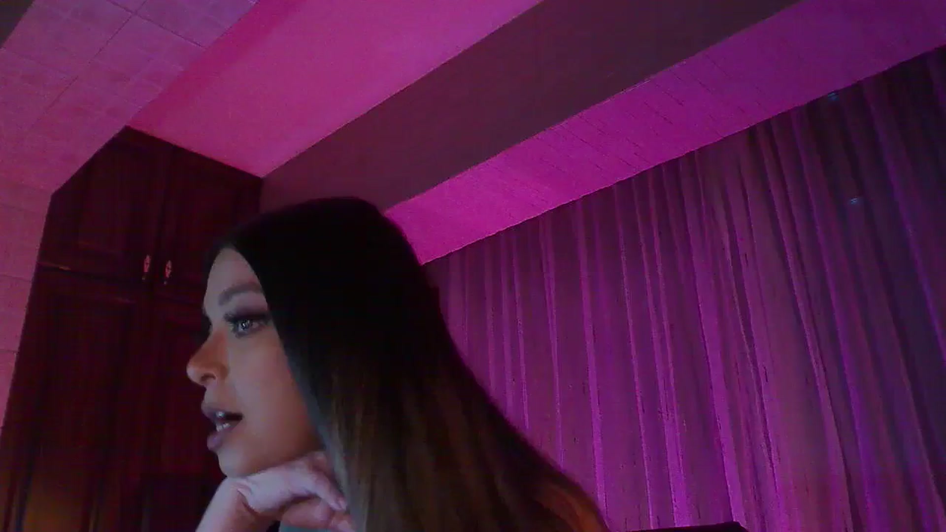 Gallery image thumbnail from No_bo_dy's myfreecams stream on, 04/12/2025, 24:00 image 1 of 20