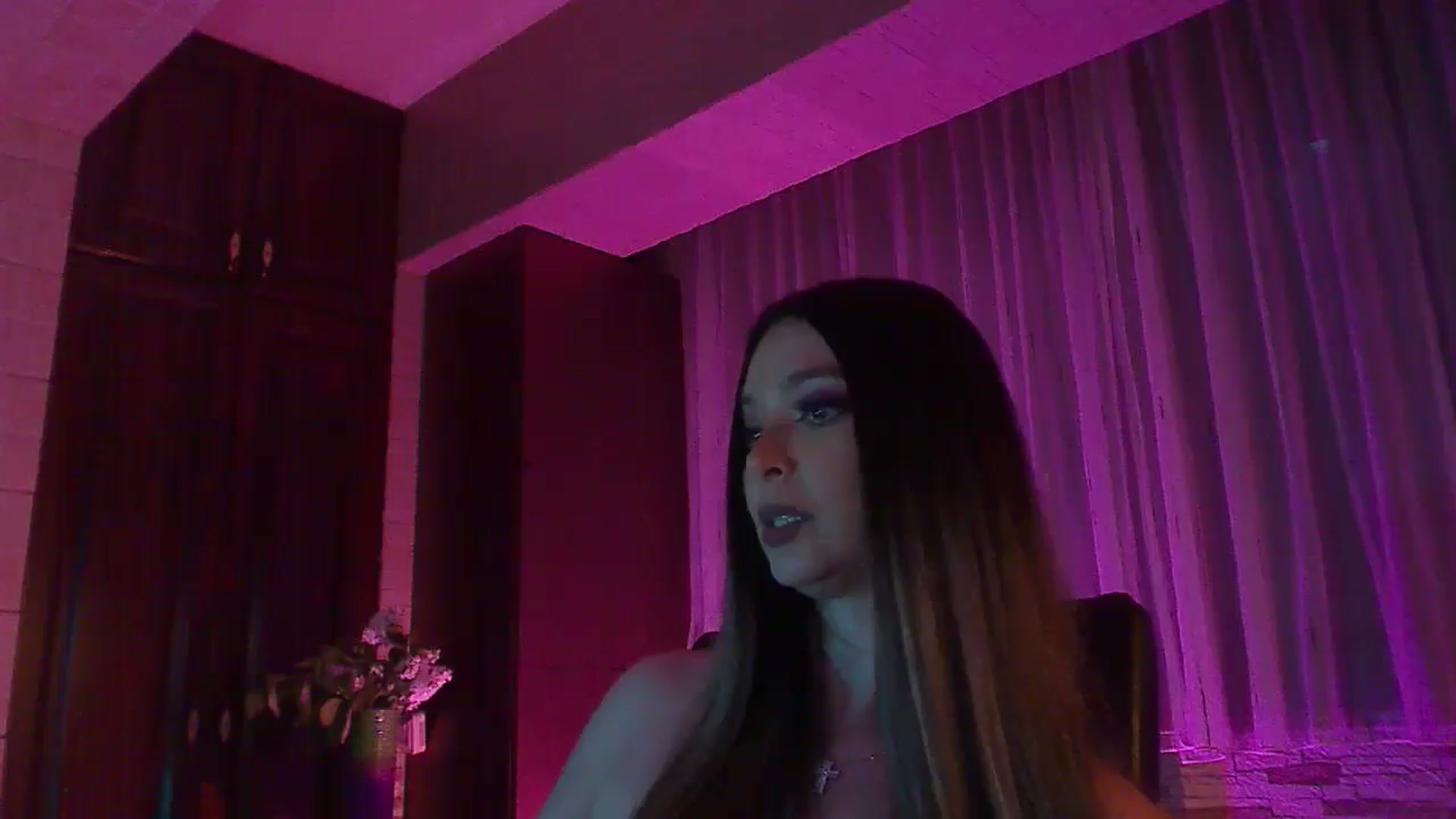 Gallery image thumbnail from No_bo_dy's myfreecams stream on, 04/13/2025, 03:38 image 1 of 20