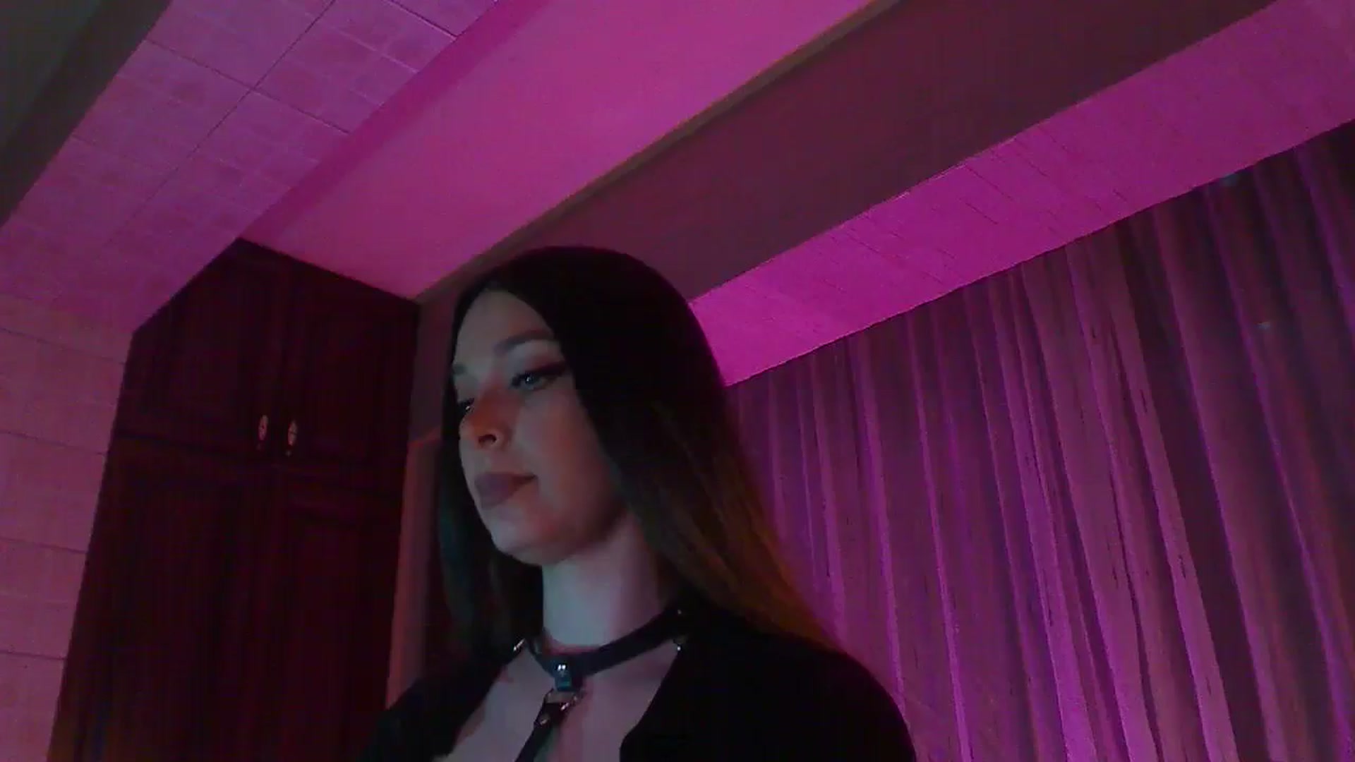 Gallery image thumbnail from No_bo_dy's myfreecams stream on, 04/25/2025, 23:38 image 4 of 20
