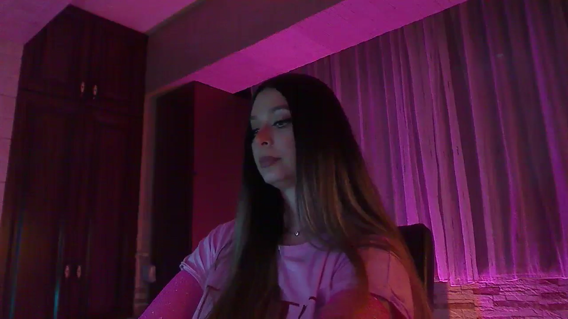 Gallery image thumbnail from No_bo_dy's myfreecams stream on, 04/25/2025, 23:38 image 13 of 20