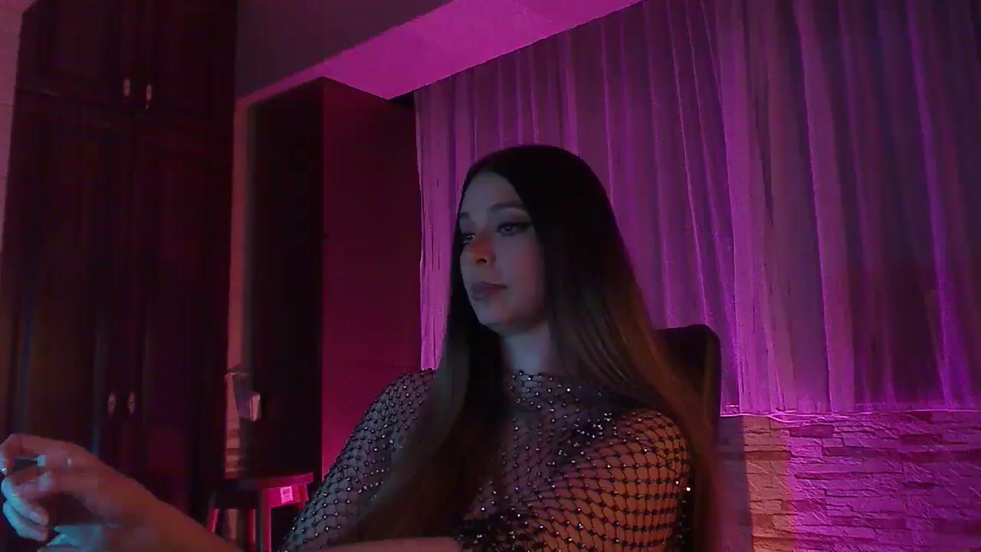 Gallery image thumbnail from No_bo_dy's myfreecams stream on, 04/28/2025, 01:36 image 18 of 20