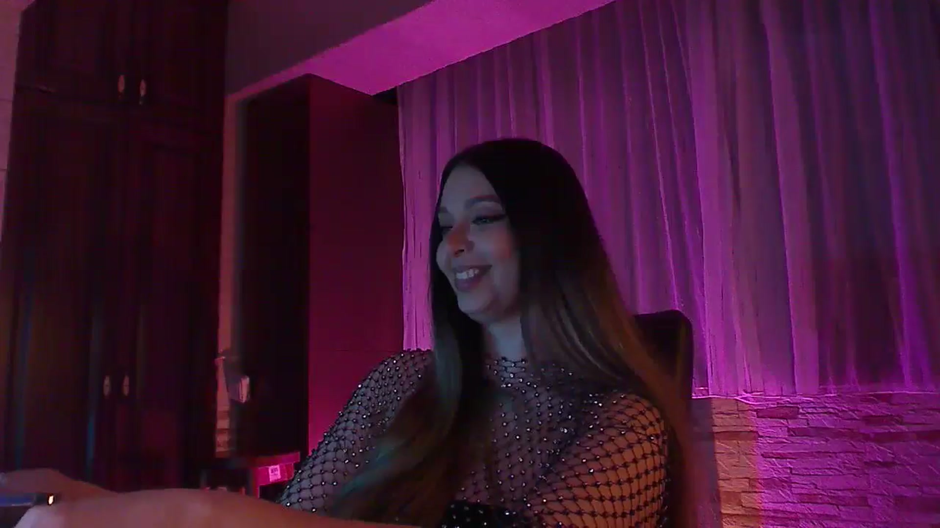 Gallery image thumbnail from No_bo_dy's myfreecams stream on, 04/28/2025, 01:36 image 19 of 20
