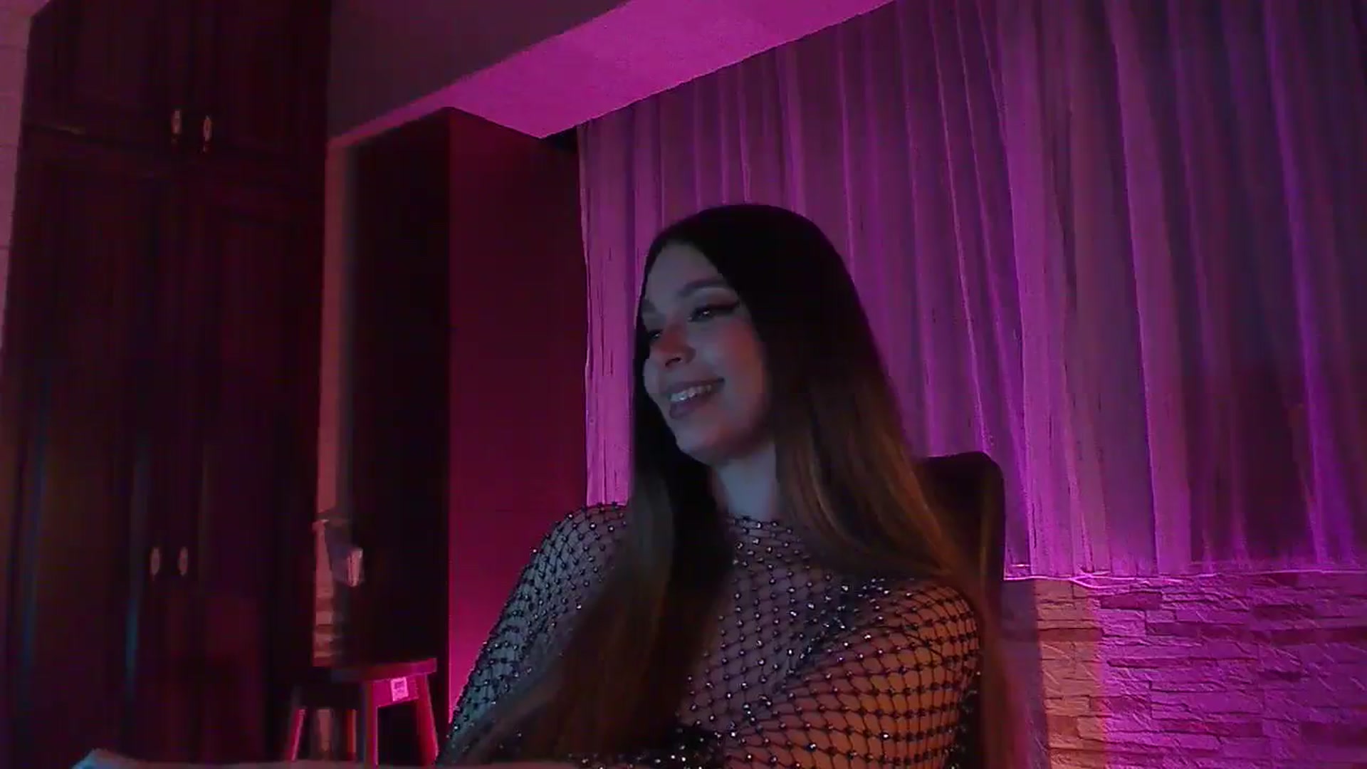 Gallery image thumbnail from No_bo_dy's myfreecams stream on, 04/28/2025, 01:36 image 9 of 20