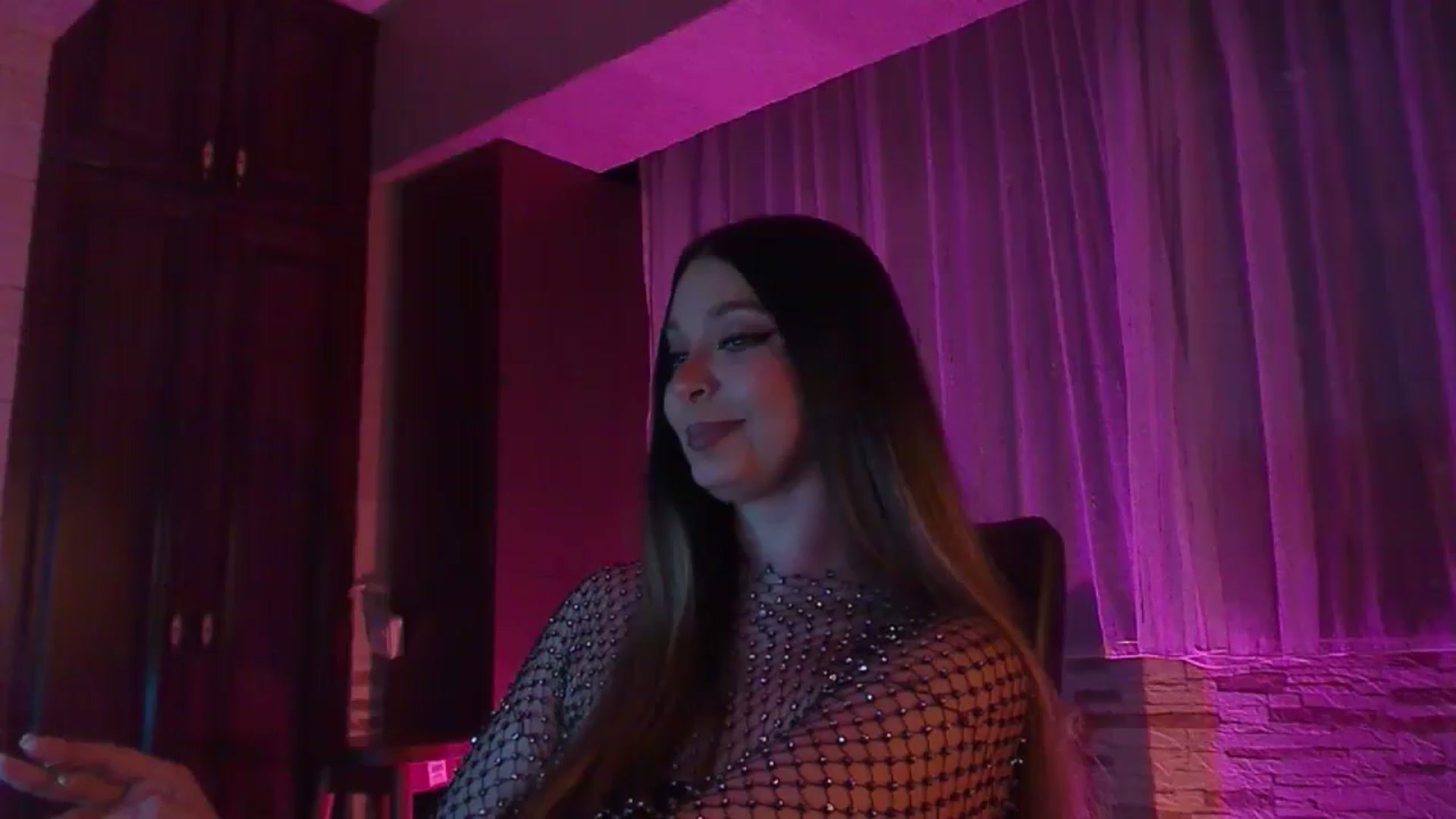 Gallery image thumbnail from No_bo_dy's myfreecams stream on, 04/28/2025, 01:36 image 4 of 20