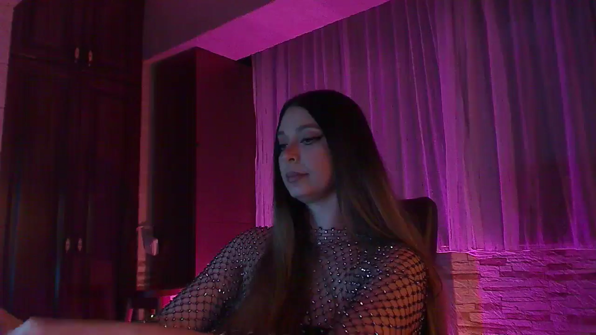 Gallery image thumbnail from No_bo_dy's myfreecams stream on, 04/28/2025, 02:06 image 19 of 20