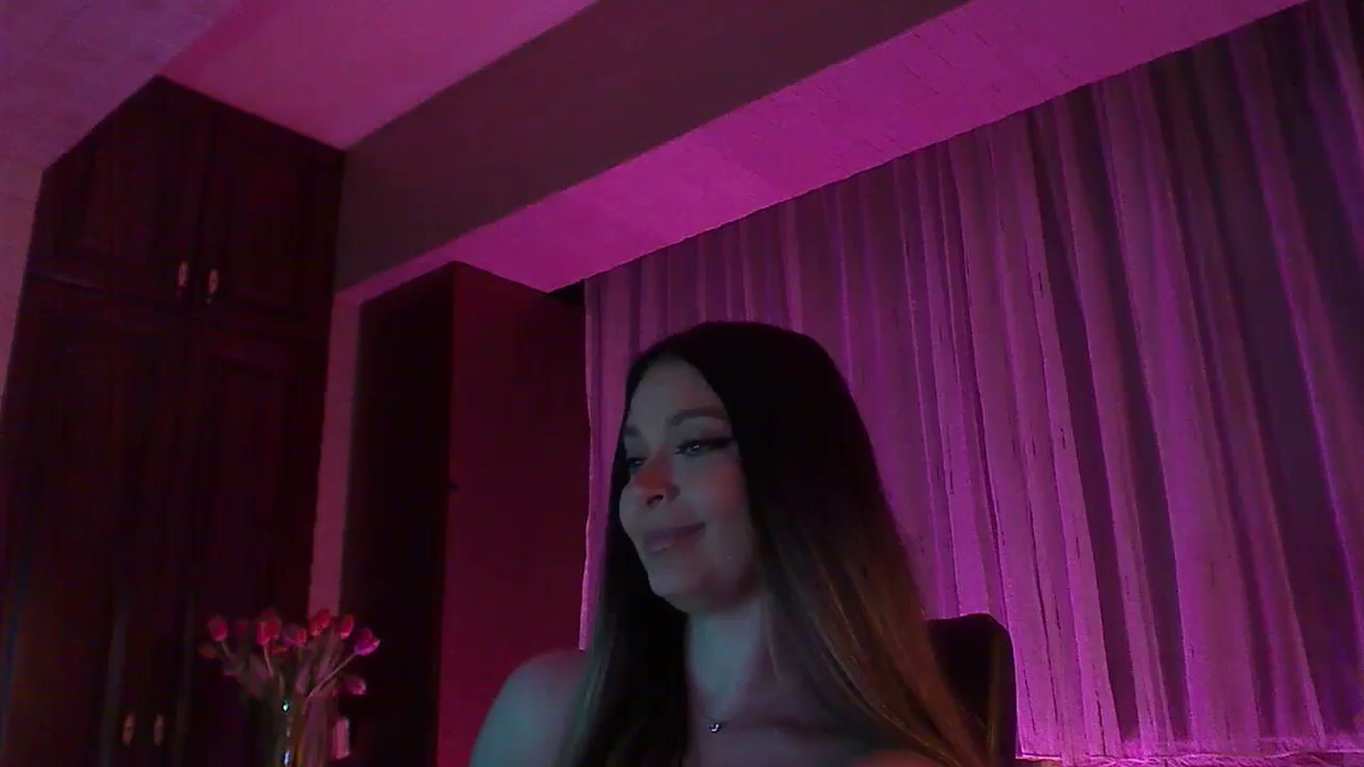Gallery image thumbnail from No_bo_dy's myfreecams stream on, 05/10/2025, 01:00 image 17 of 20