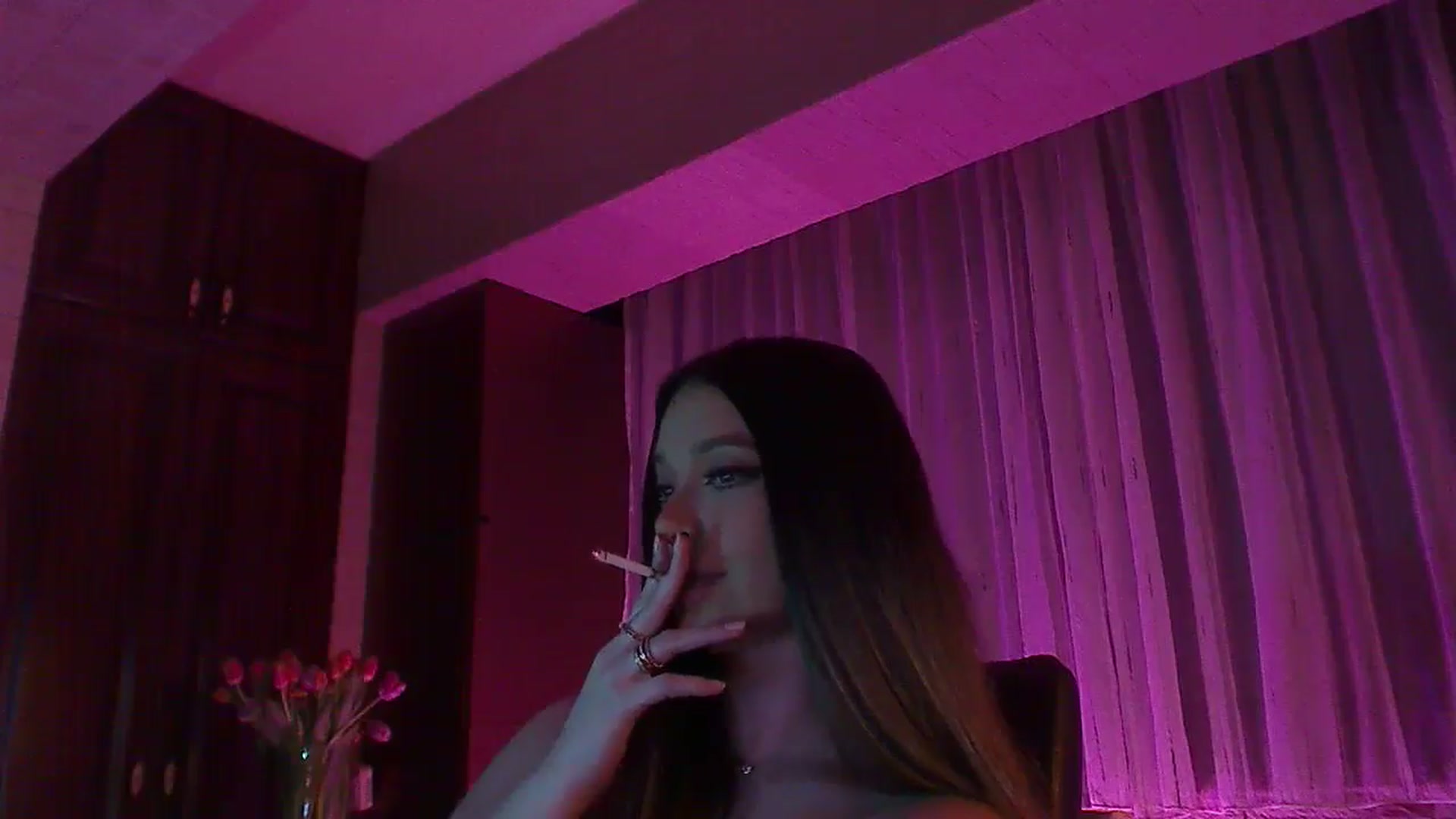 Gallery image thumbnail from No_bo_dy's myfreecams stream on, 05/10/2025, 01:00 image 15 of 20