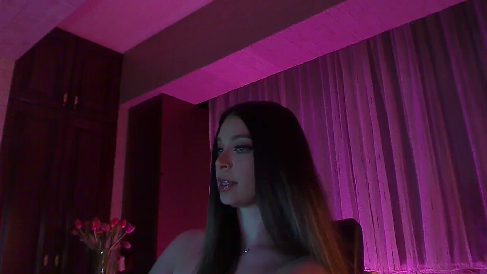Gallery image thumbnail from No_bo_dy's myfreecams stream on, 05/10/2025, 01:38 image 10 of 20