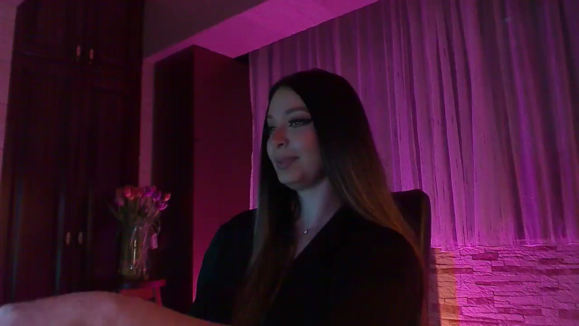 Gallery image thumbnail from No_bo_dy's myfreecams stream on, 05/11/2025, 24:02 image 16 of 20