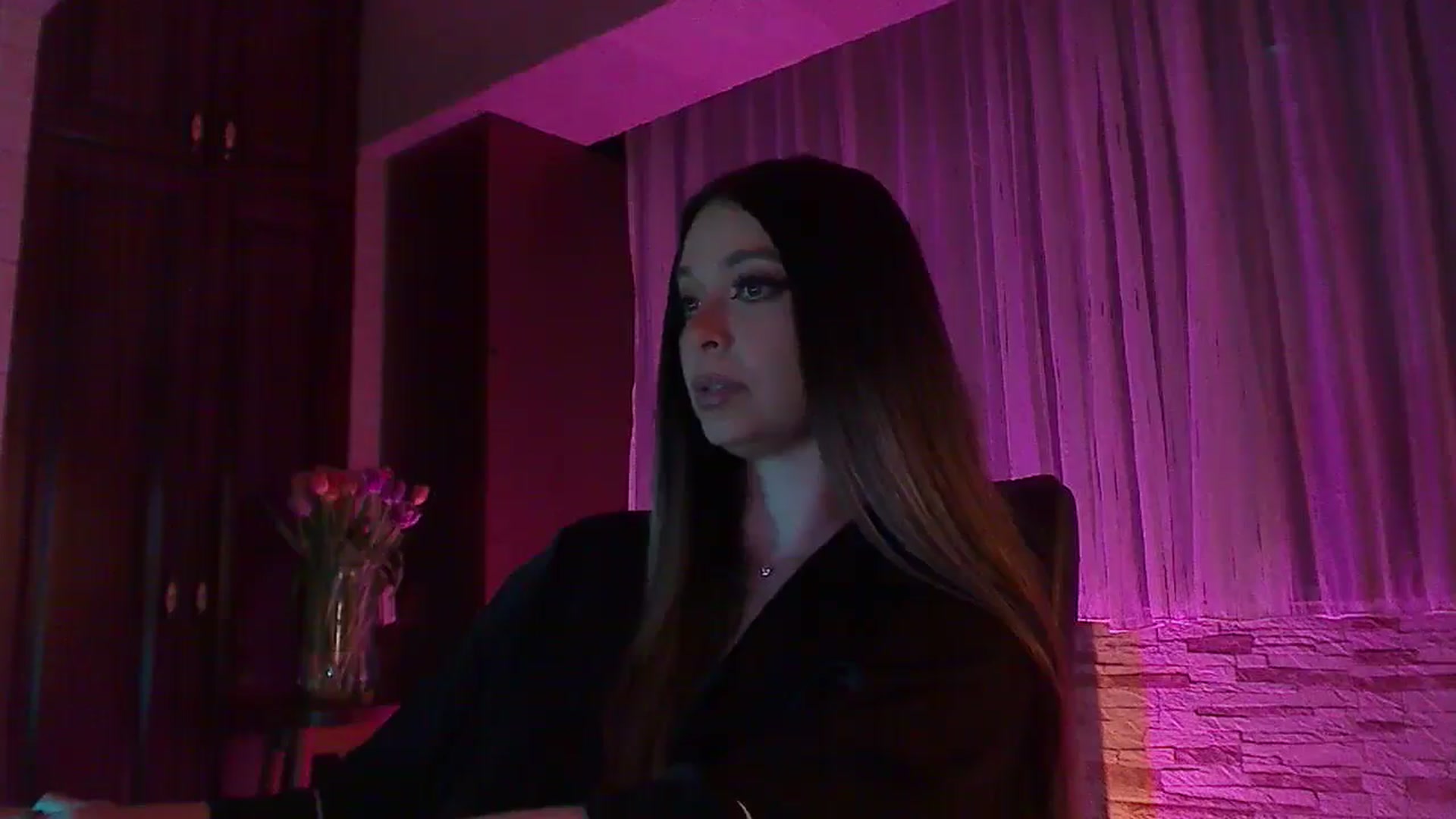Gallery image thumbnail from No_bo_dy's myfreecams stream on, 05/11/2025, 24:02 image 8 of 20