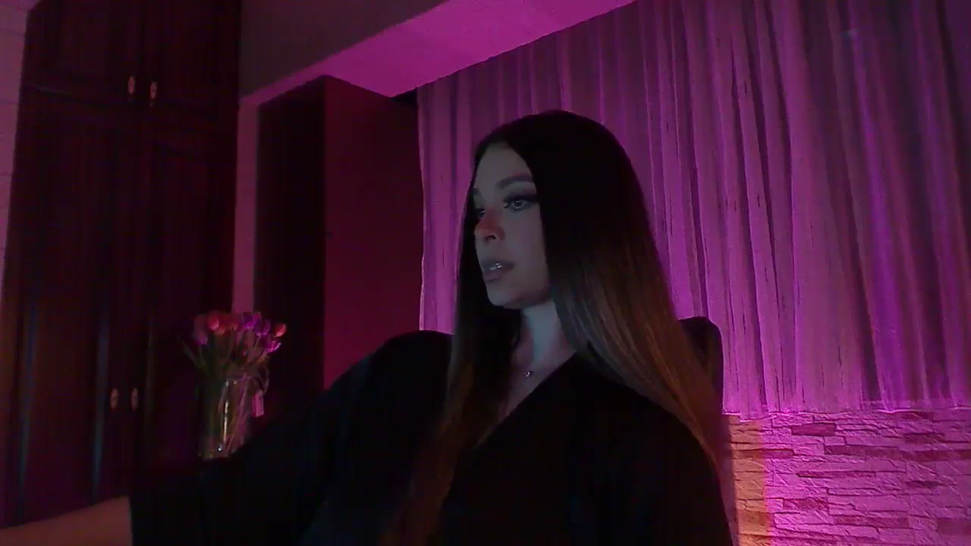 Gallery image thumbnail from No_bo_dy's myfreecams stream on, 05/11/2025, 24:02 image 13 of 20
