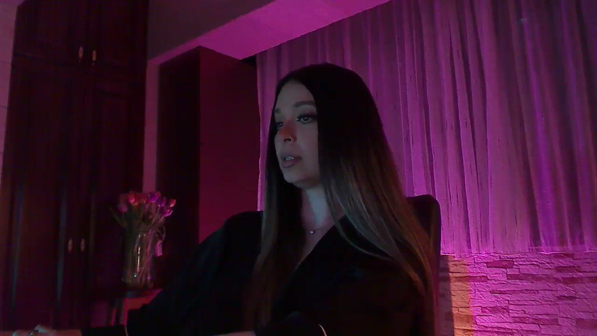 Gallery image thumbnail from No_bo_dy's myfreecams stream on, 05/11/2025, 24:02 image 5 of 20