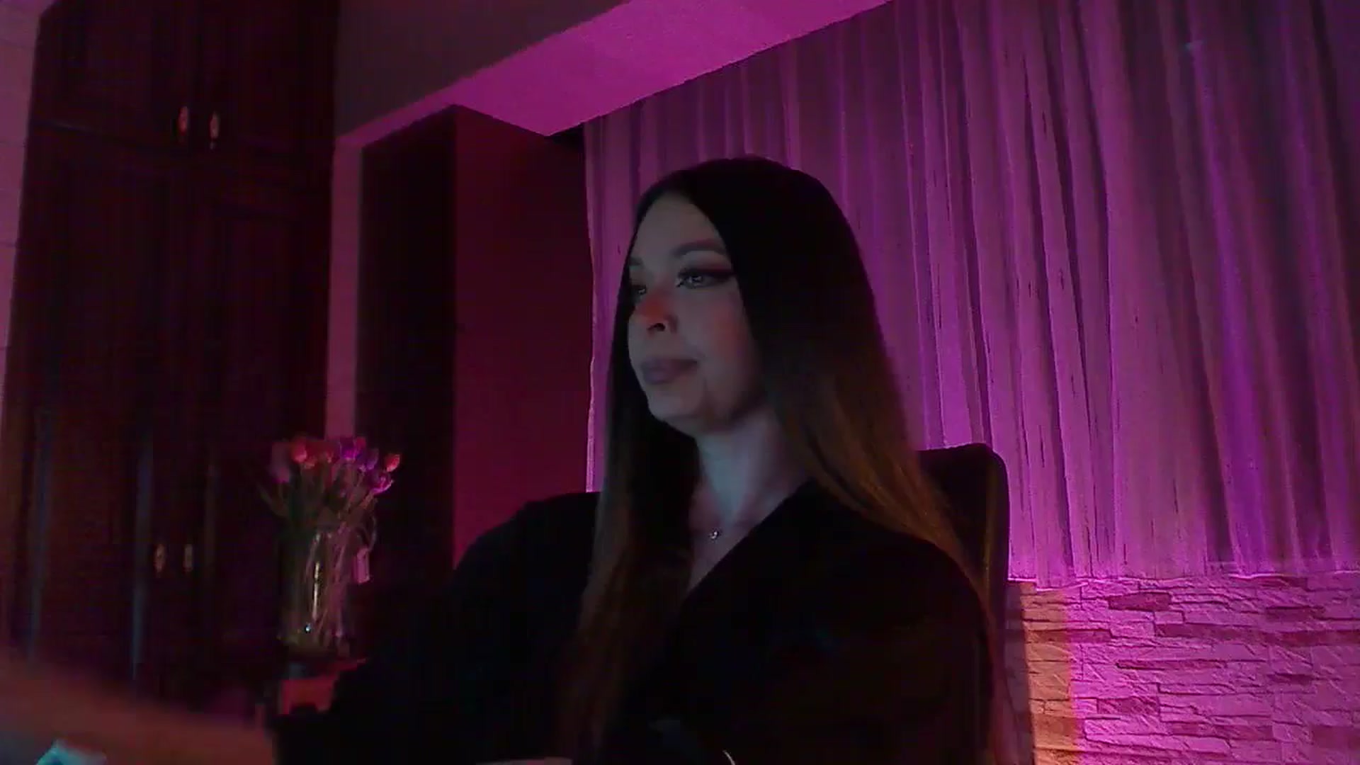 Gallery image thumbnail from No_bo_dy's myfreecams stream on, 05/11/2025, 24:02 image 9 of 20