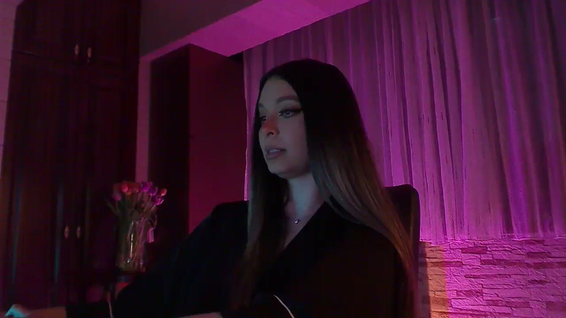 Gallery image thumbnail from No_bo_dy's myfreecams stream on, 05/11/2025, 24:02 image 12 of 20
