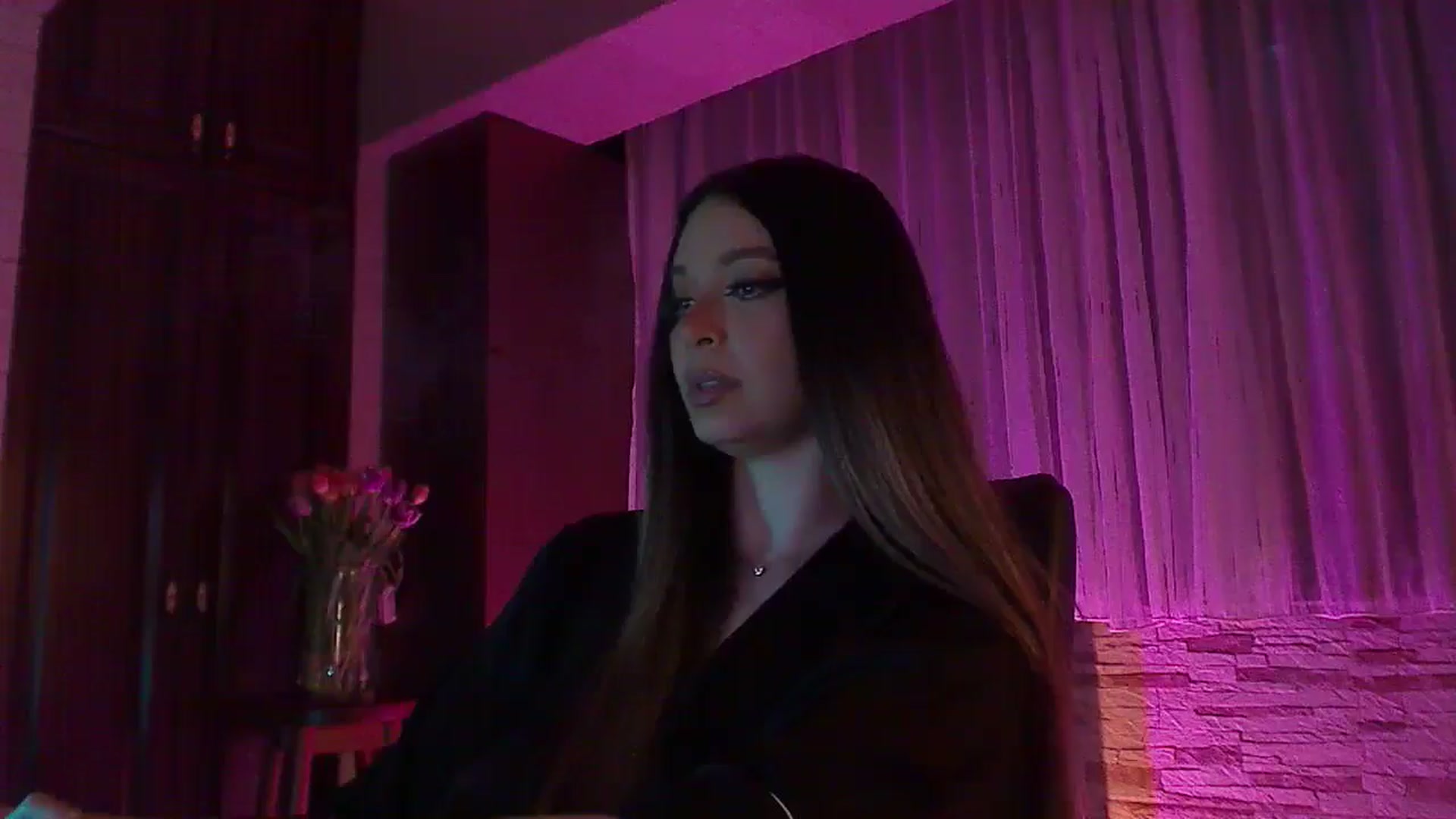 Gallery image thumbnail from No_bo_dy's myfreecams stream on, 05/11/2025, 24:02 image 2 of 20