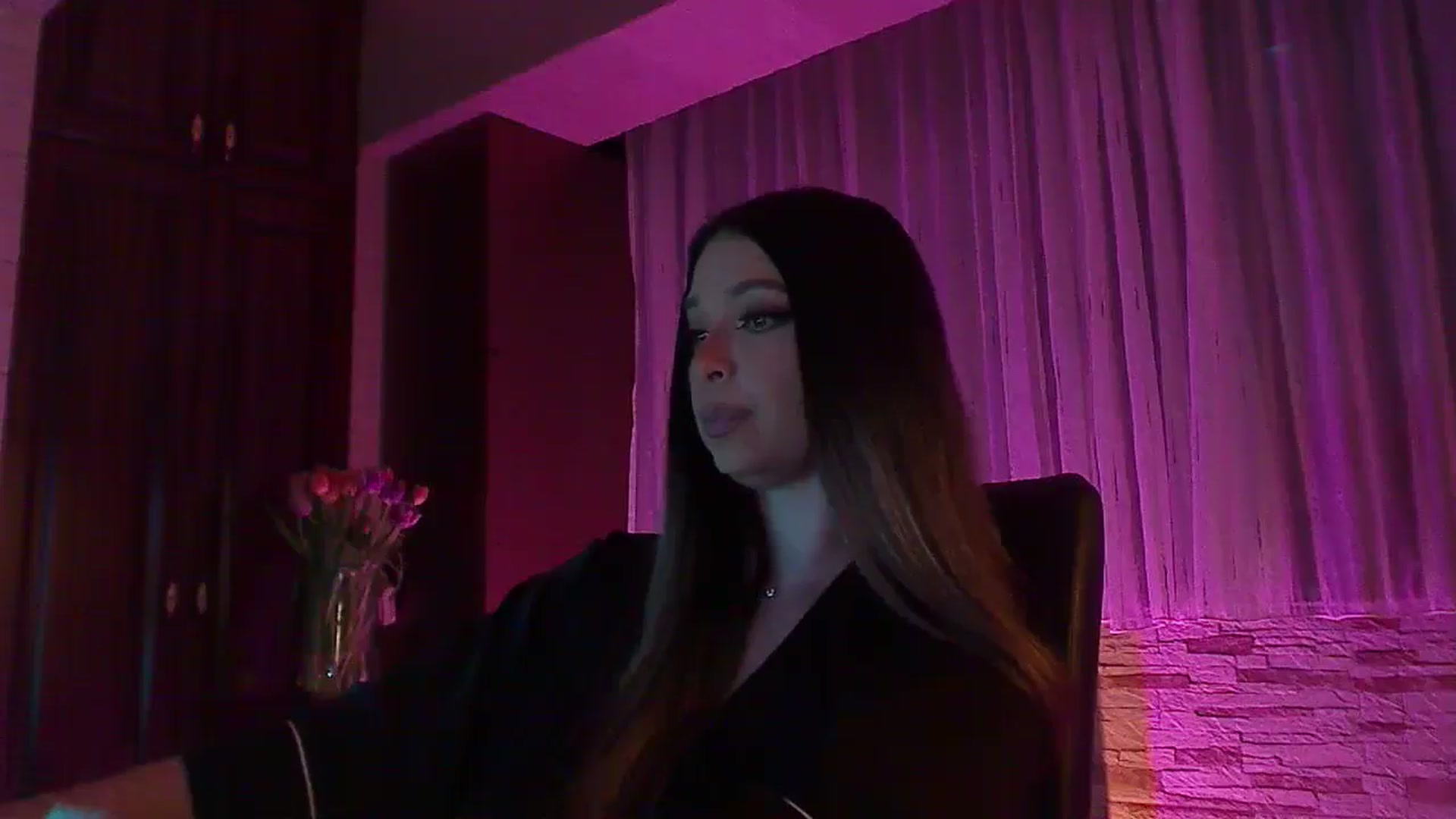 Gallery image thumbnail from No_bo_dy's myfreecams stream on, 05/11/2025, 01:24 image 7 of 20