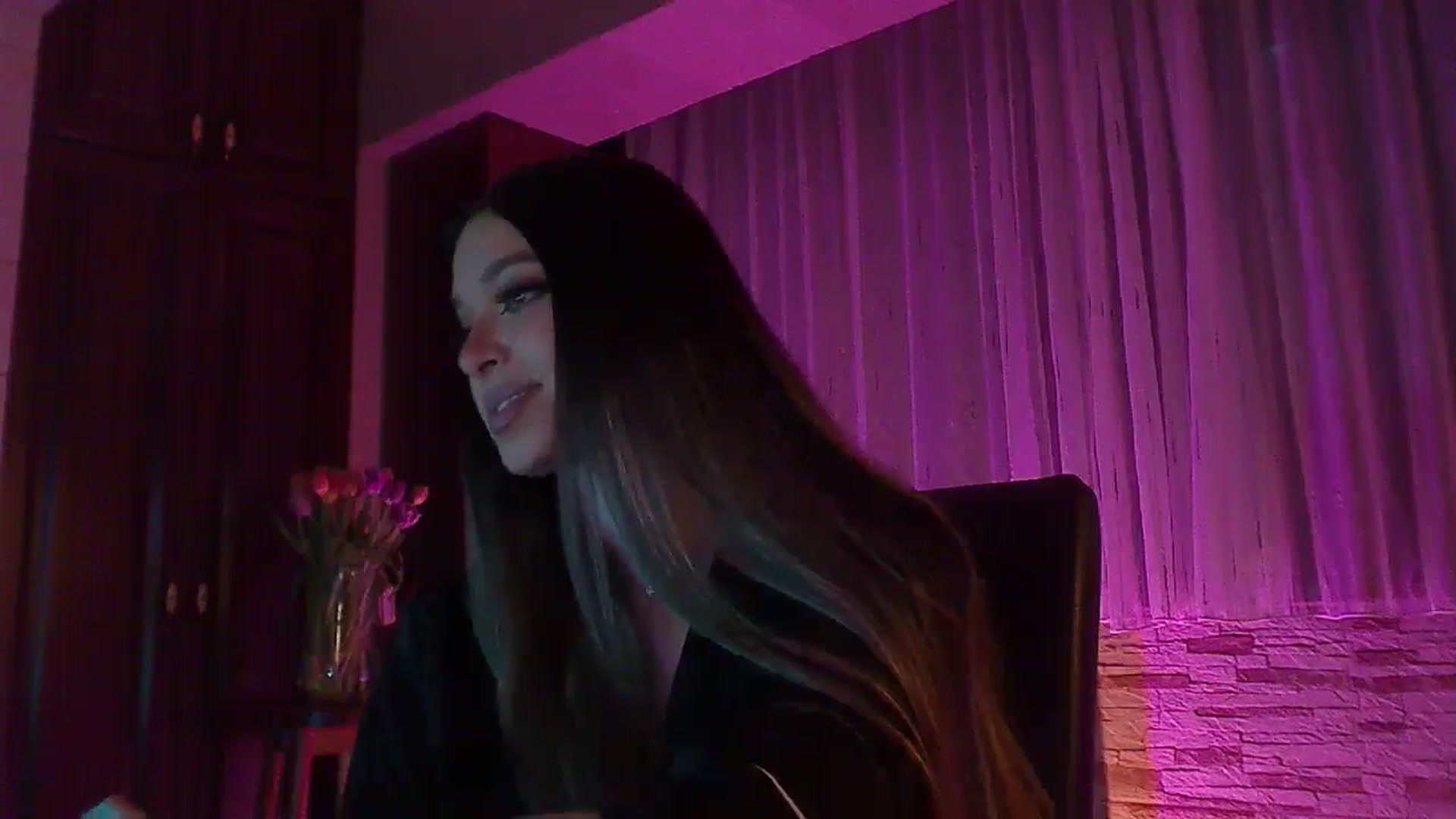 Gallery image thumbnail from No_bo_dy's myfreecams stream on, 05/11/2025, 01:24 image 3 of 20