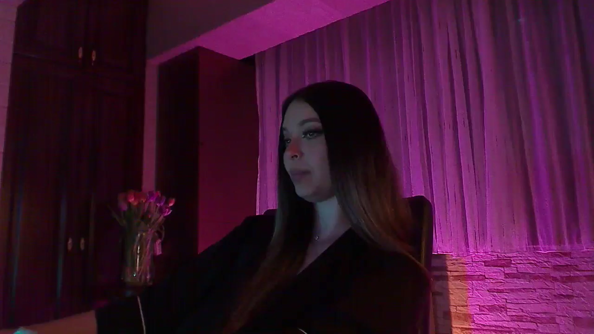 Gallery image thumbnail from No_bo_dy's myfreecams stream on, 05/11/2025, 01:24 image 14 of 20
