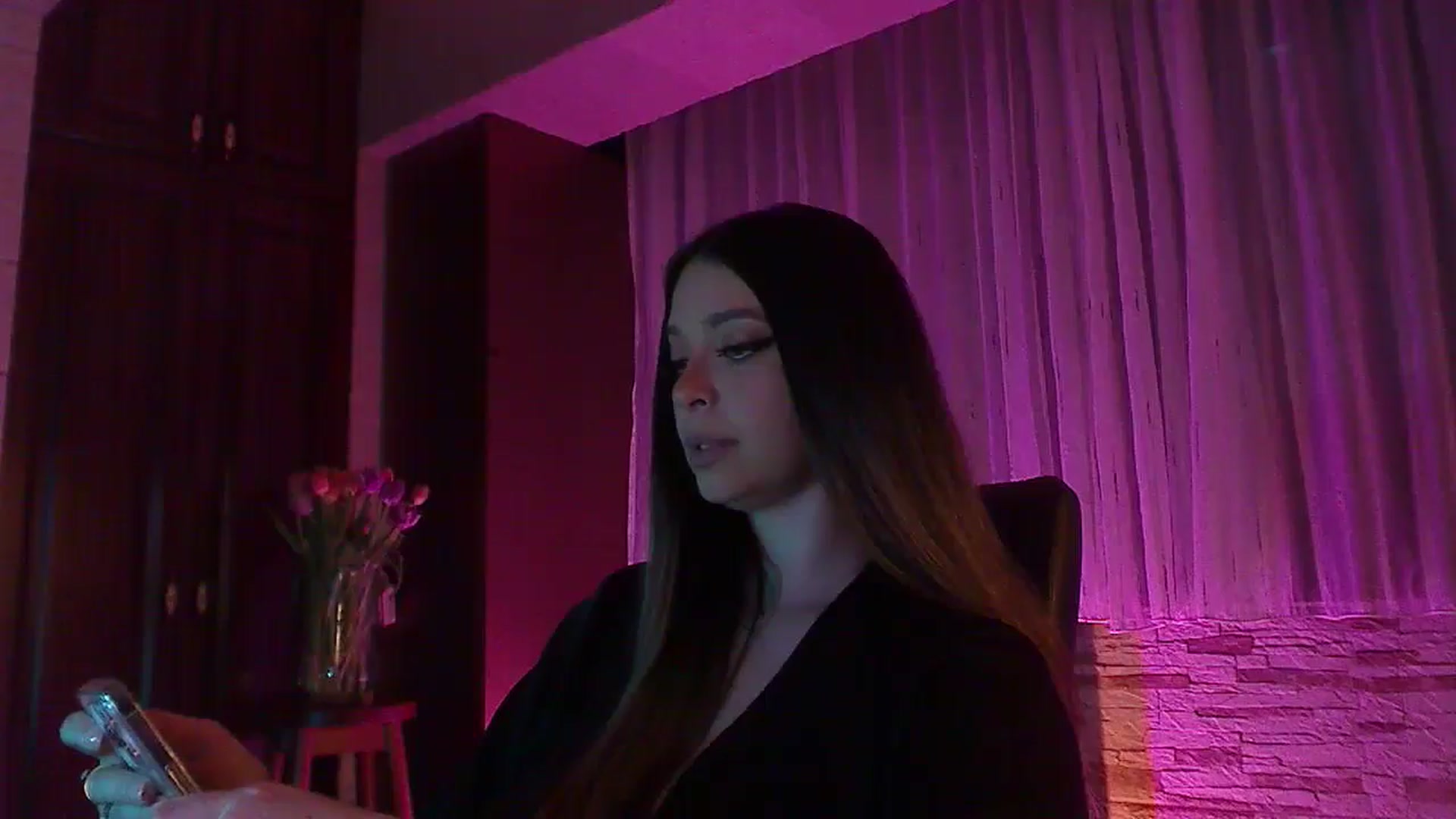 Gallery image thumbnail from No_bo_dy's myfreecams stream on, 05/11/2025, 01:24 image 18 of 20