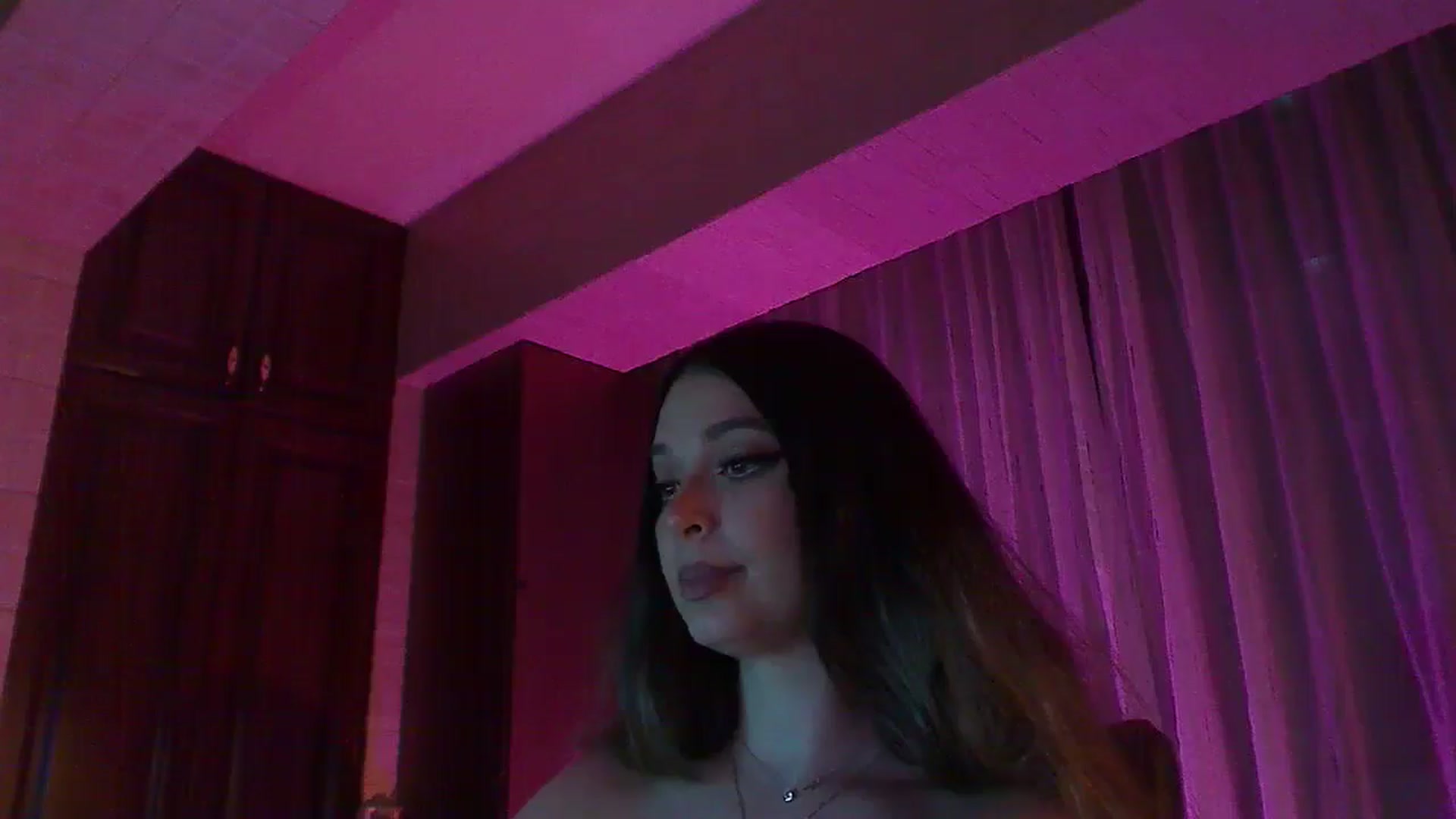 Gallery image thumbnail from No_bo_dy's myfreecams stream on, 05/17/2025, 02:24 image 18 of 20