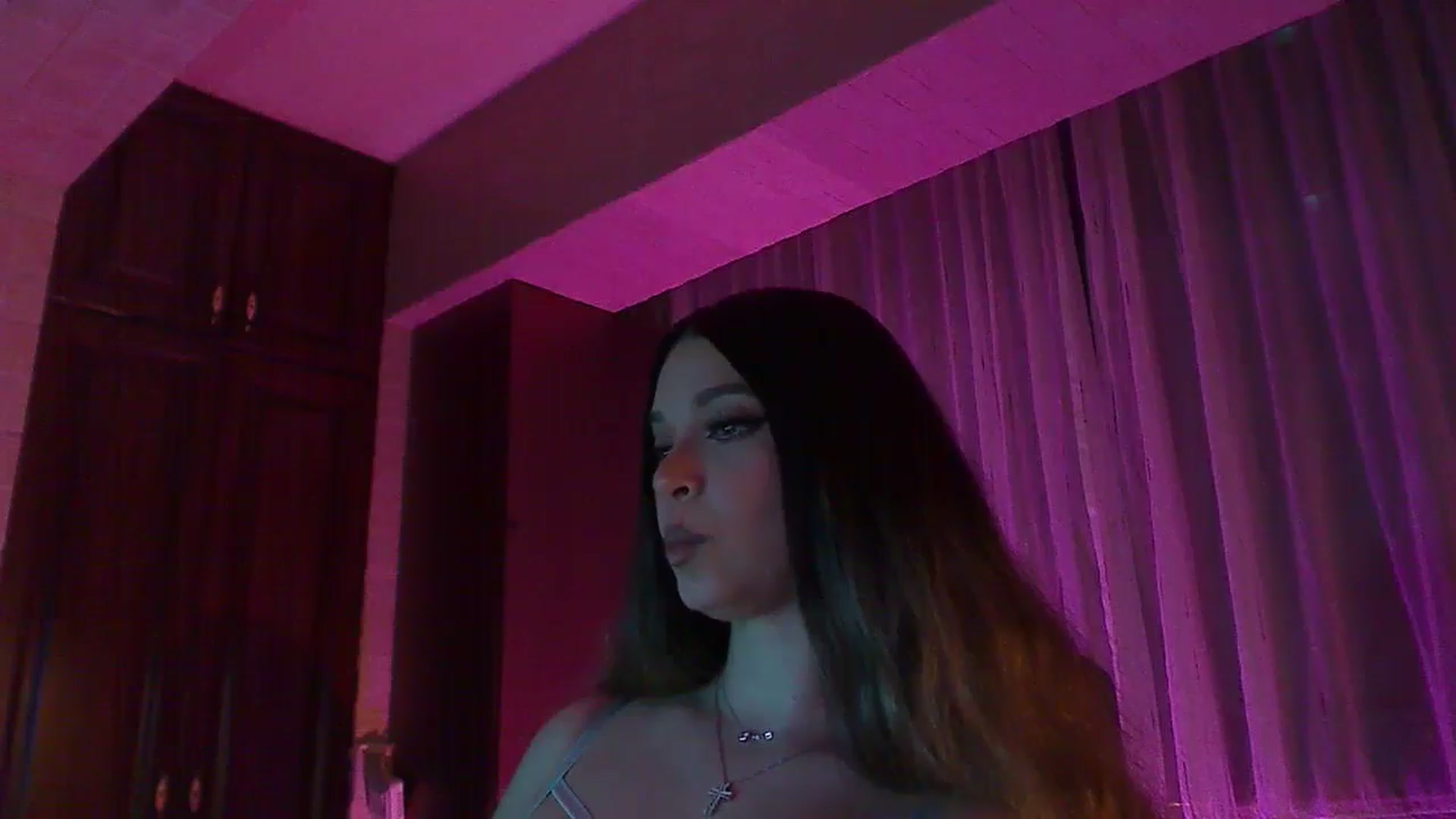 Gallery image thumbnail from No_bo_dy's myfreecams stream on, 05/17/2025, 02:24 image 4 of 20