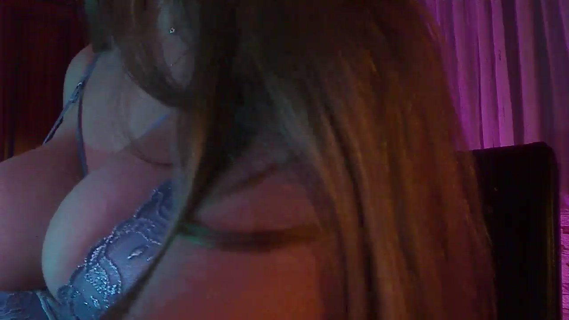 Gallery image thumbnail from No_bo_dy's myfreecams stream on, 05/18/2025, 24:24 image 20 of 20