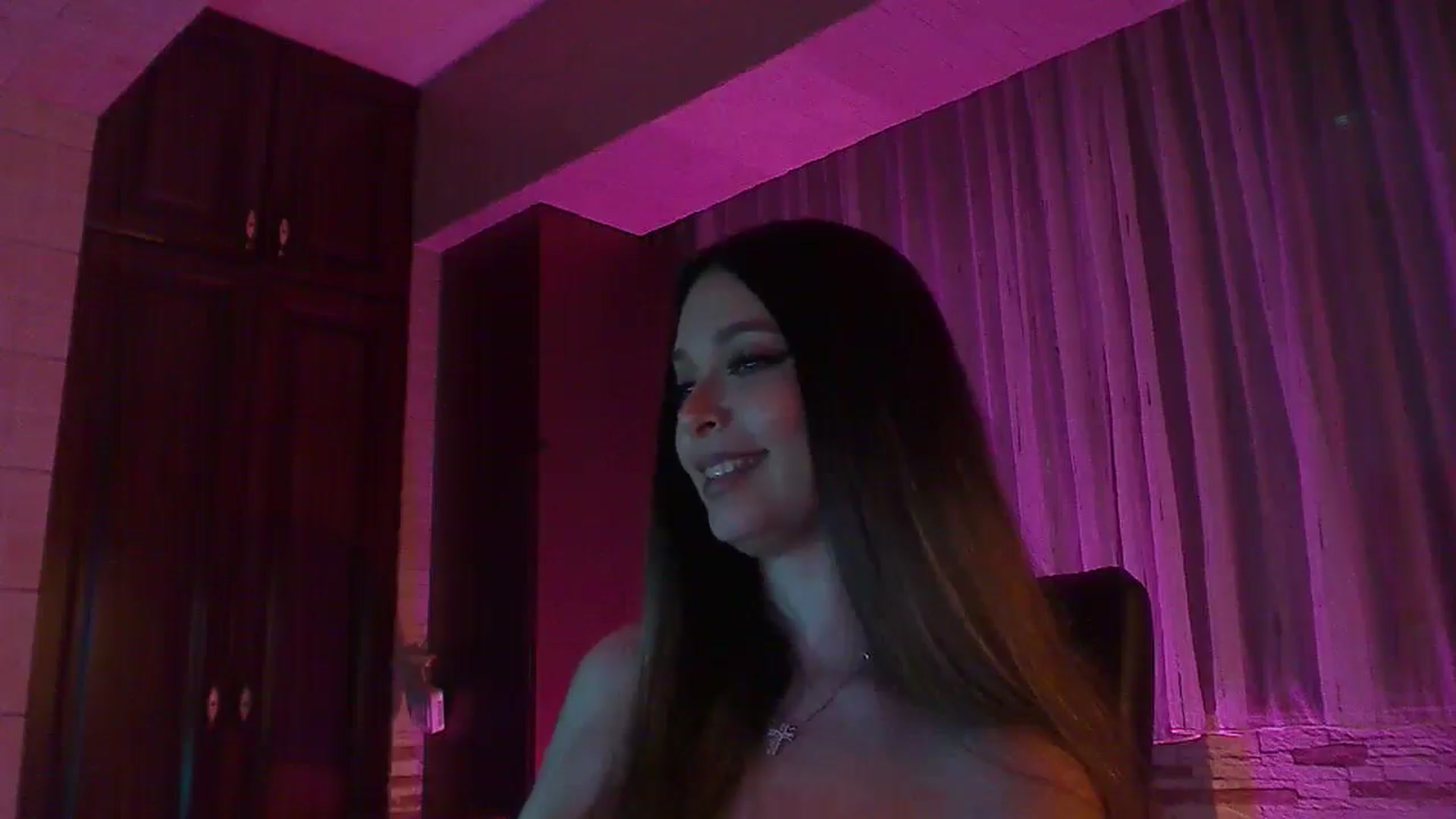 Gallery image thumbnail from No_bo_dy's myfreecams stream on, 05/18/2025, 02:28 image 18 of 20