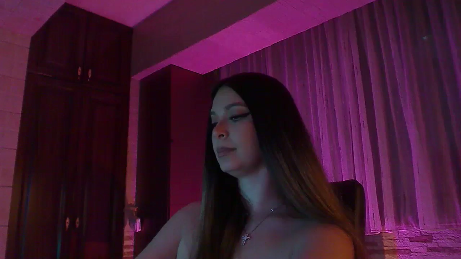 Gallery image thumbnail from No_bo_dy's myfreecams stream on, 05/18/2025, 02:28 image 19 of 20