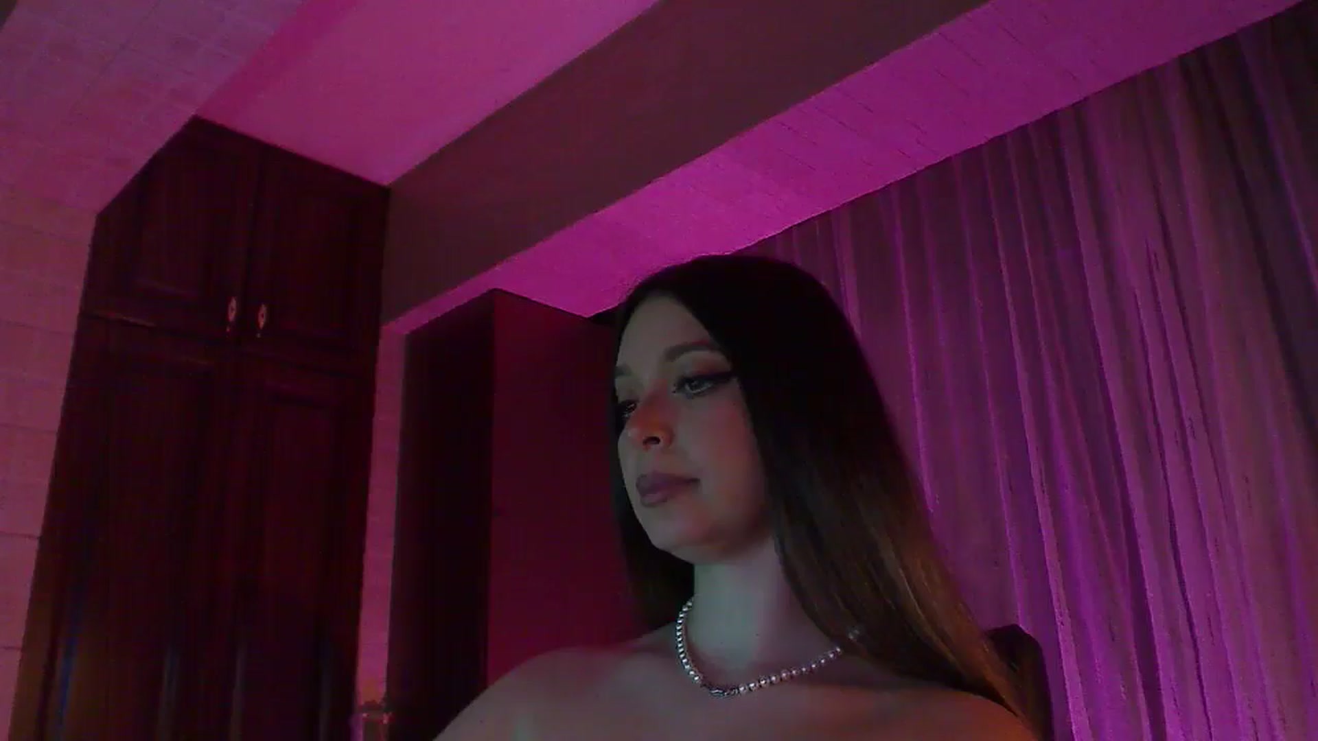 Gallery image thumbnail from No_bo_dy's myfreecams stream on, 05/26/2025, 04:05 image 19 of 20