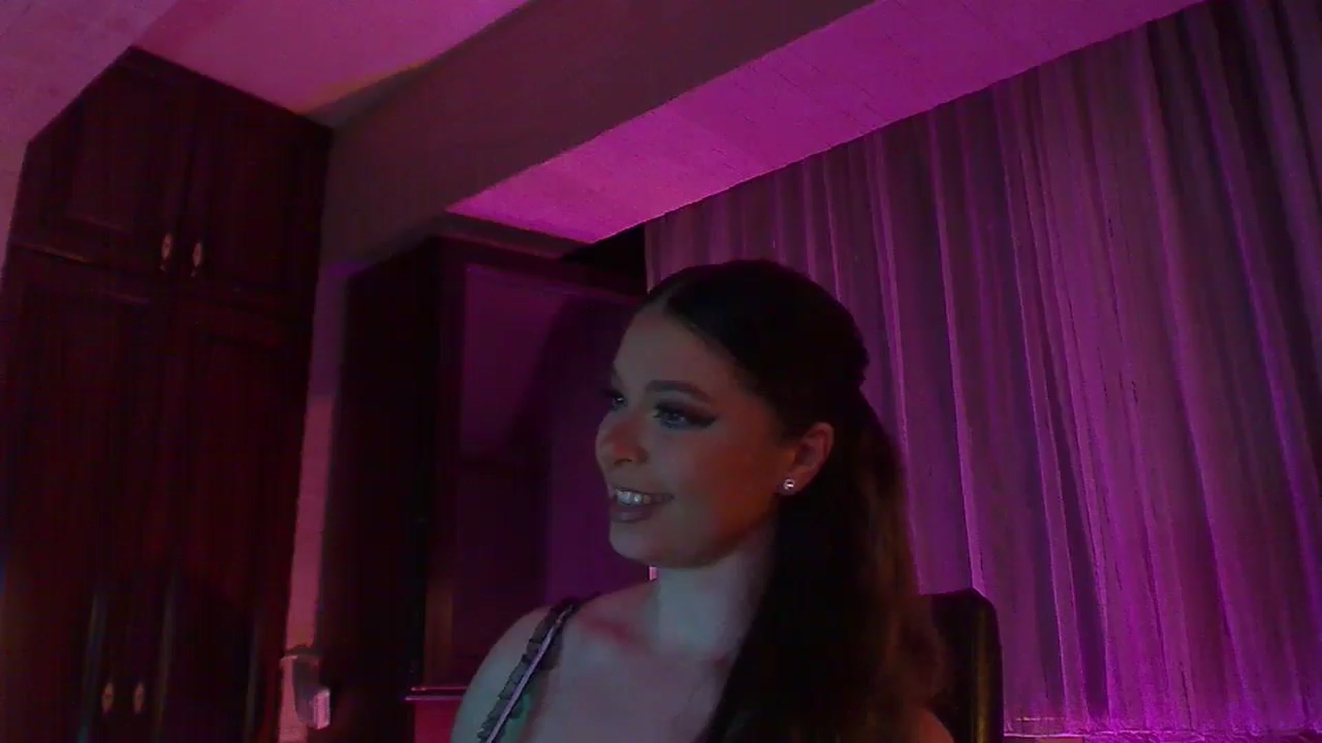 Gallery image thumbnail from No_bo_dy's myfreecams stream on, 06/07/2025, 24:21 image 1 of 20