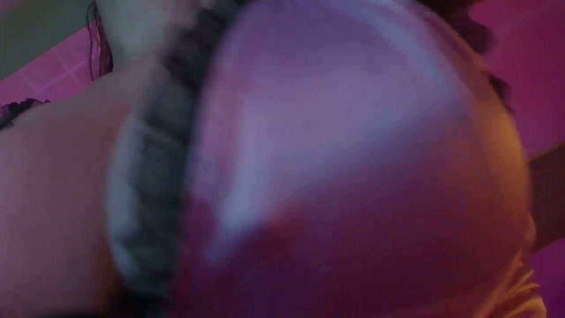 Gallery image thumbnail from No_bo_dy's myfreecams stream on, 06/07/2025, 24:21 image 13 of 20