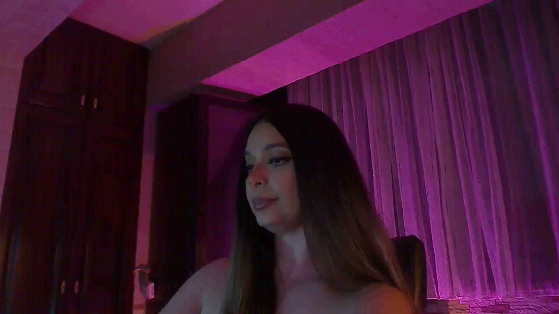 Gallery image thumbnail from No_bo_dy's myfreecams stream on, 06/08/2025, 24:57 image 1 of 20