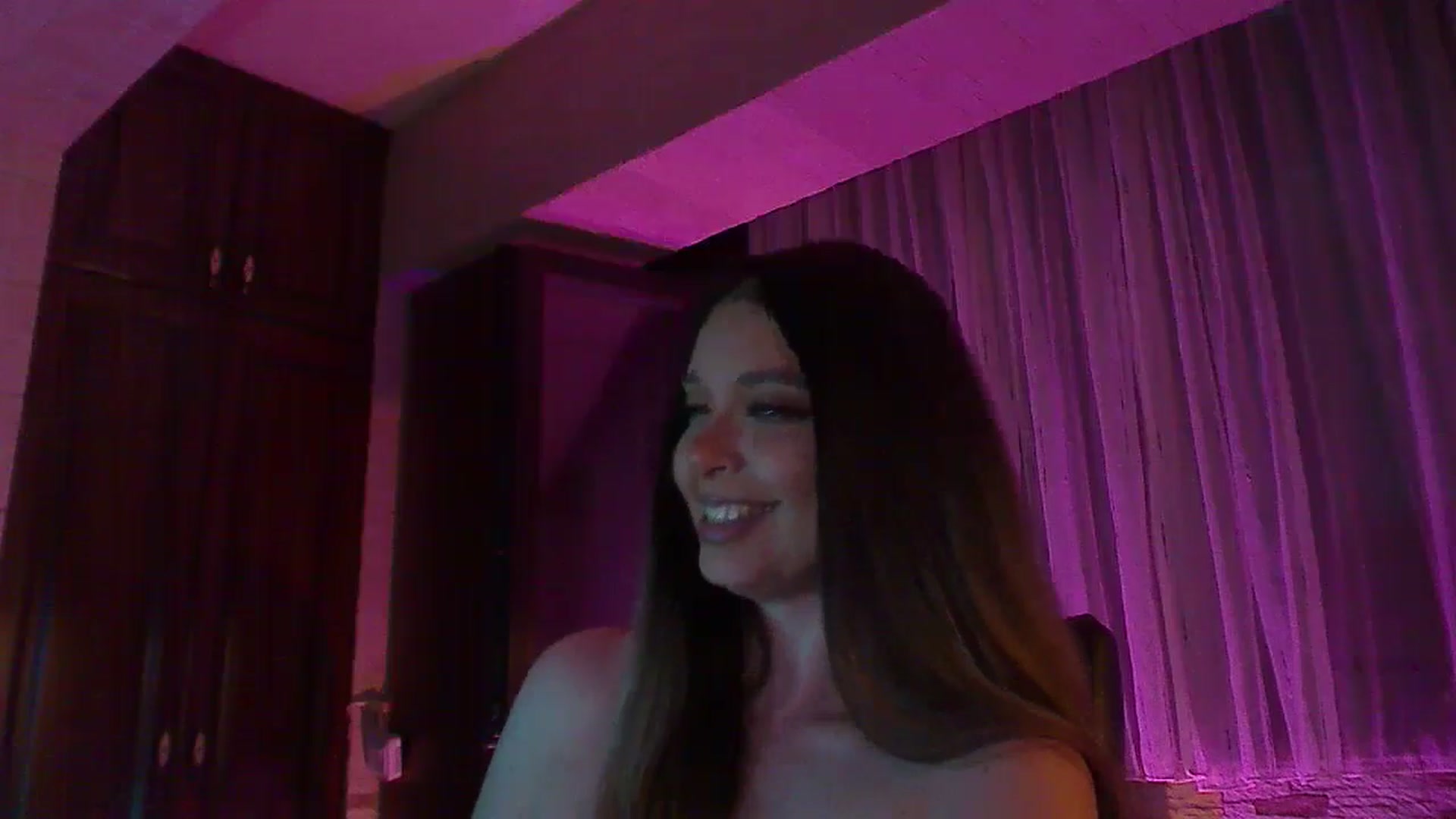 Gallery image thumbnail from No_bo_dy's myfreecams stream on, 06/08/2025, 24:57 image 17 of 20
