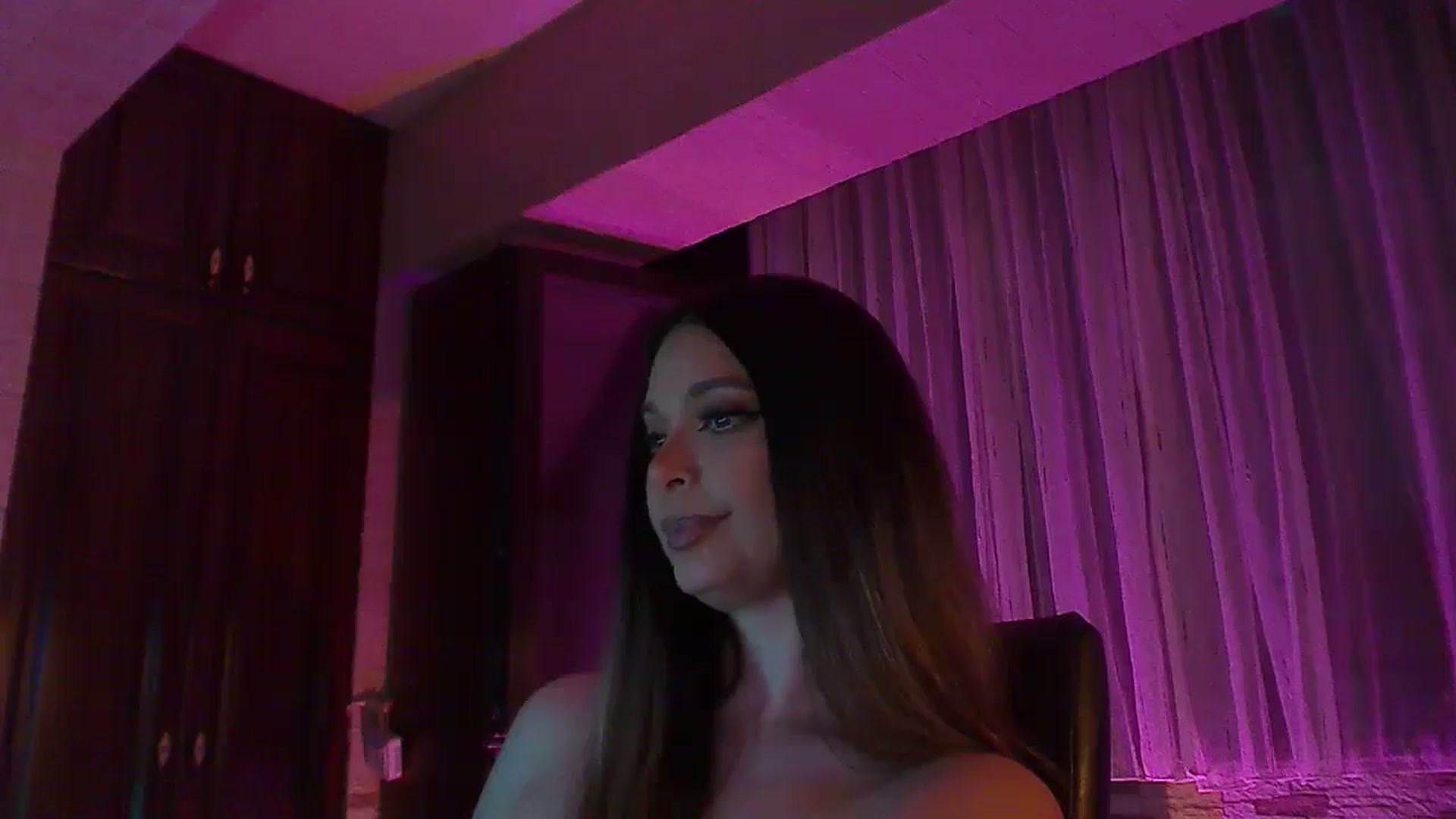 Gallery image thumbnail from No_bo_dy's myfreecams stream on, 06/08/2025, 24:57 image 10 of 20