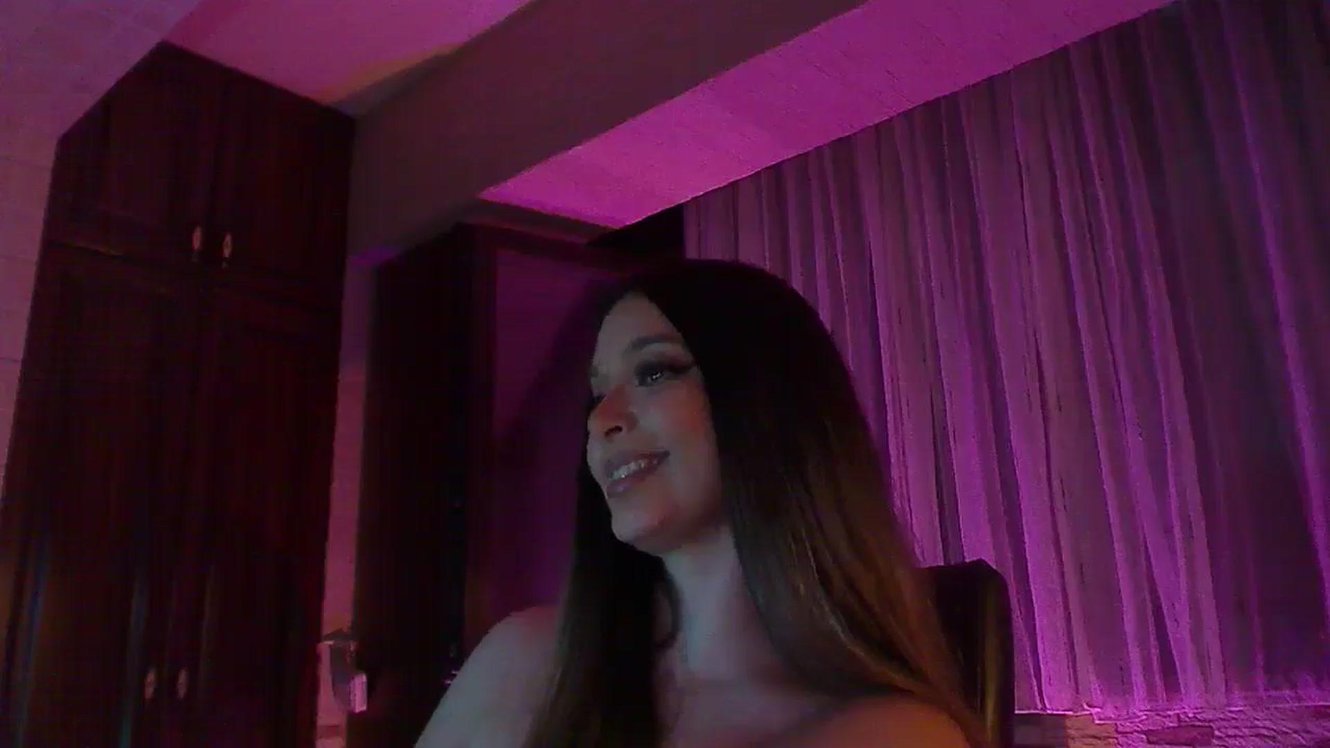 Gallery image thumbnail from No_bo_dy's myfreecams stream on, 06/08/2025, 24:57 image 14 of 20