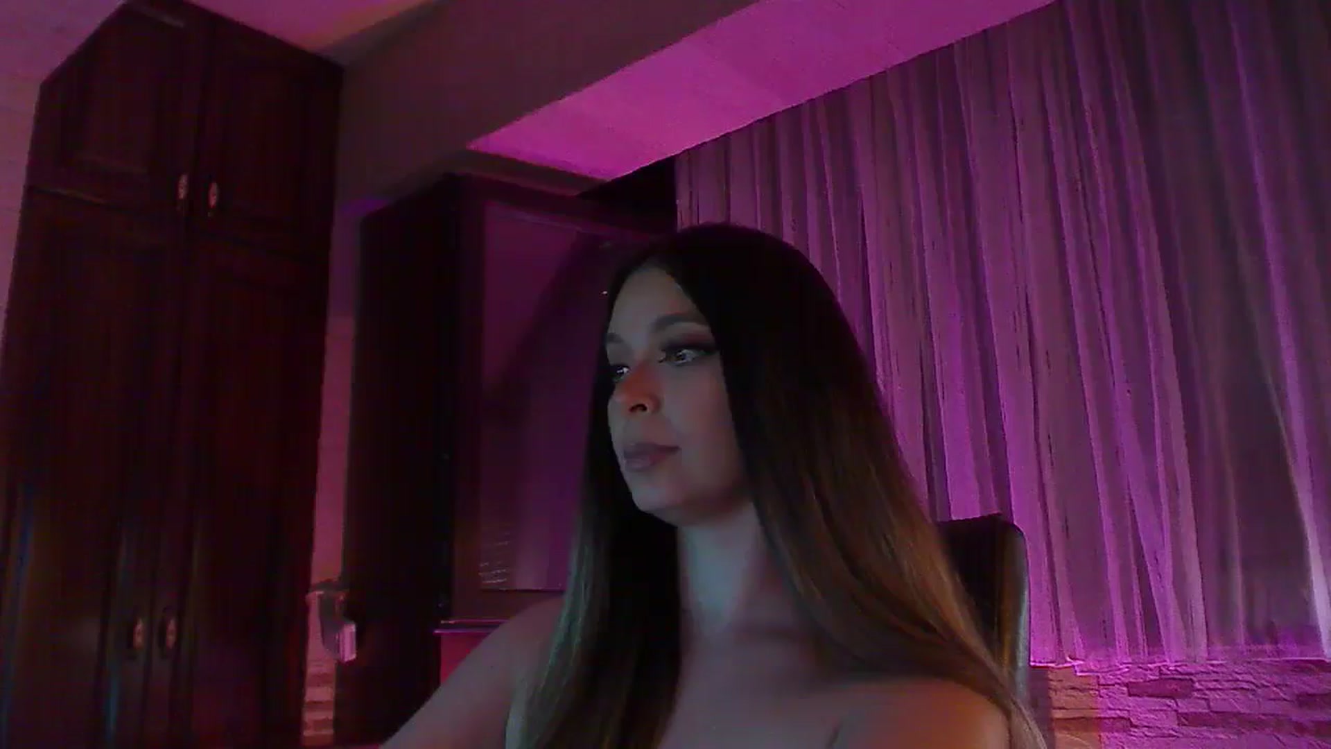 Gallery image thumbnail from No_bo_dy's myfreecams stream on, 06/08/2025, 03:08 image 20 of 20