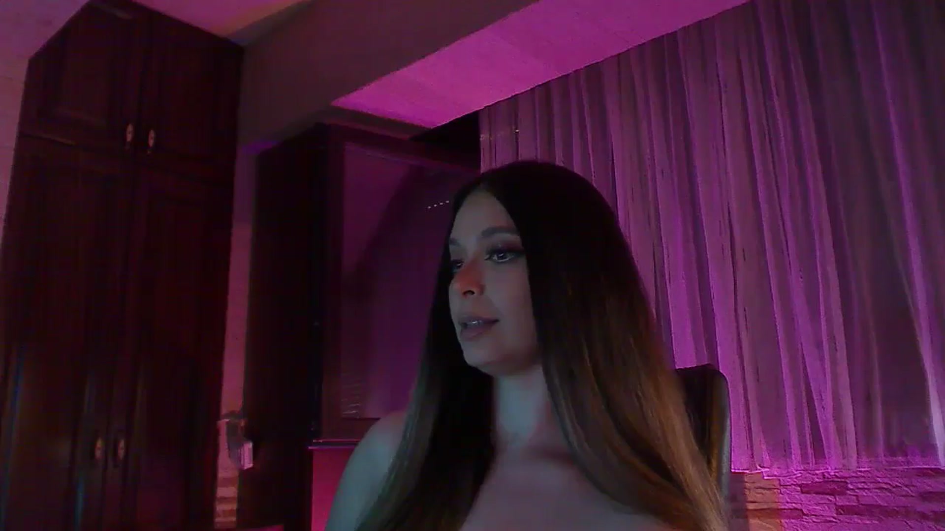 Gallery image thumbnail from No_bo_dy's myfreecams stream on, 06/08/2025, 03:08 image 16 of 20
