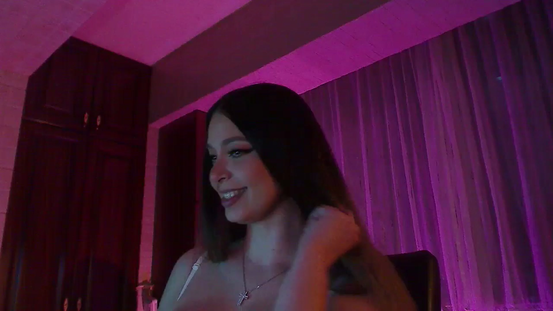 Gallery image thumbnail from No_bo_dy's myfreecams stream on, 06/14/2025, 02:12 image 14 of 20