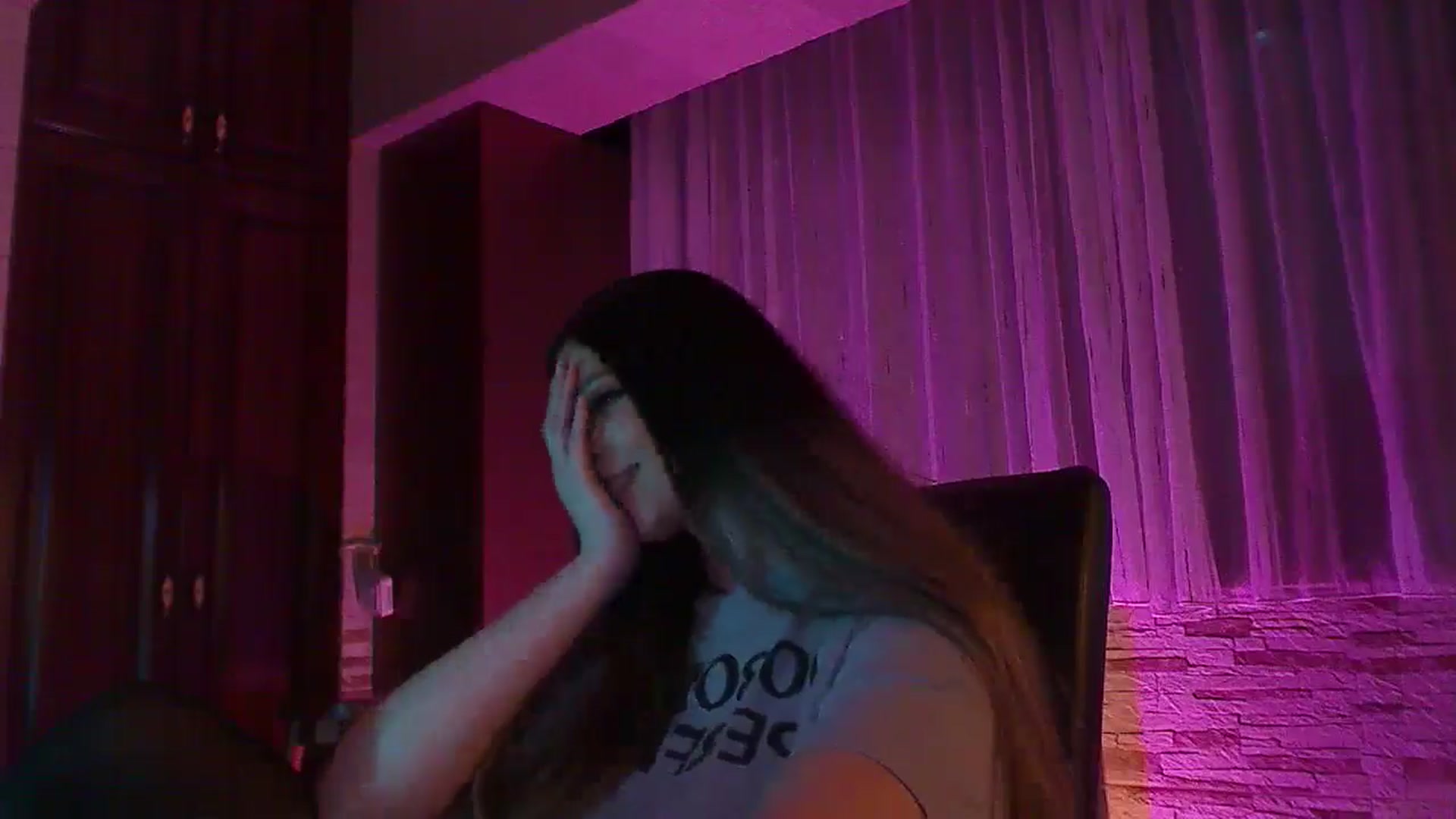 Gallery image thumbnail from No_bo_dy's myfreecams stream on, 06/15/2025, 02:43 image 8 of 20