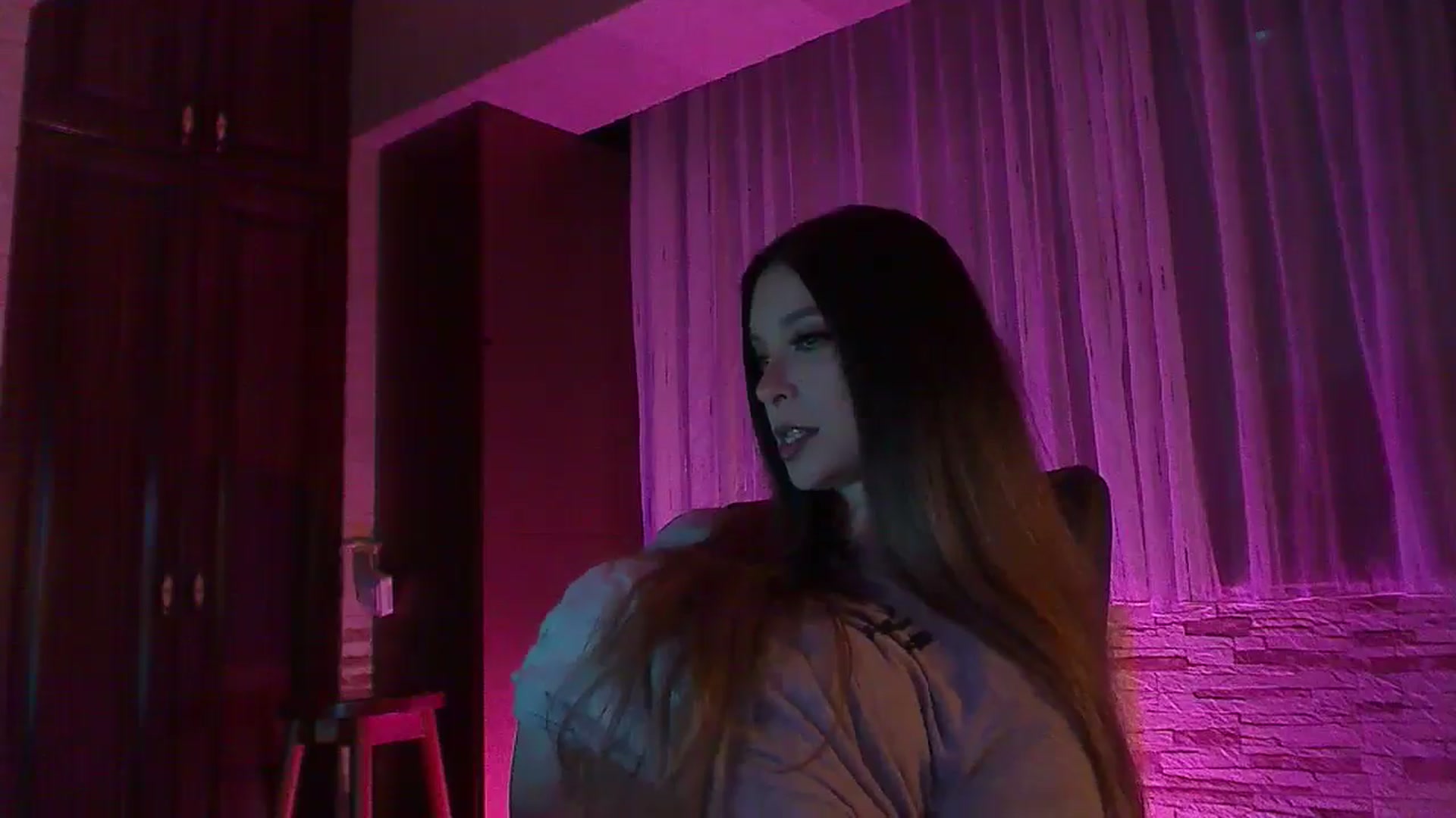 Gallery image thumbnail from No_bo_dy's myfreecams stream on, 06/15/2025, 02:43 image 7 of 20