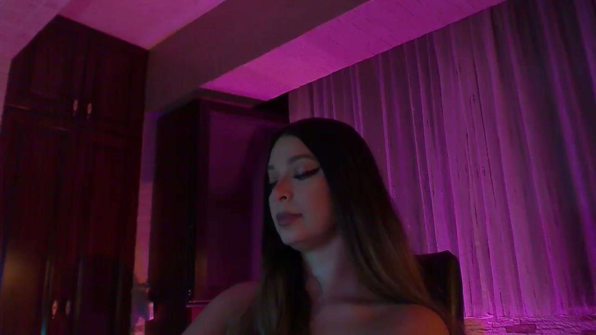 Gallery image thumbnail from No_bo_dy's myfreecams stream on, 07/07/2025, 24:02 image 9 of 20