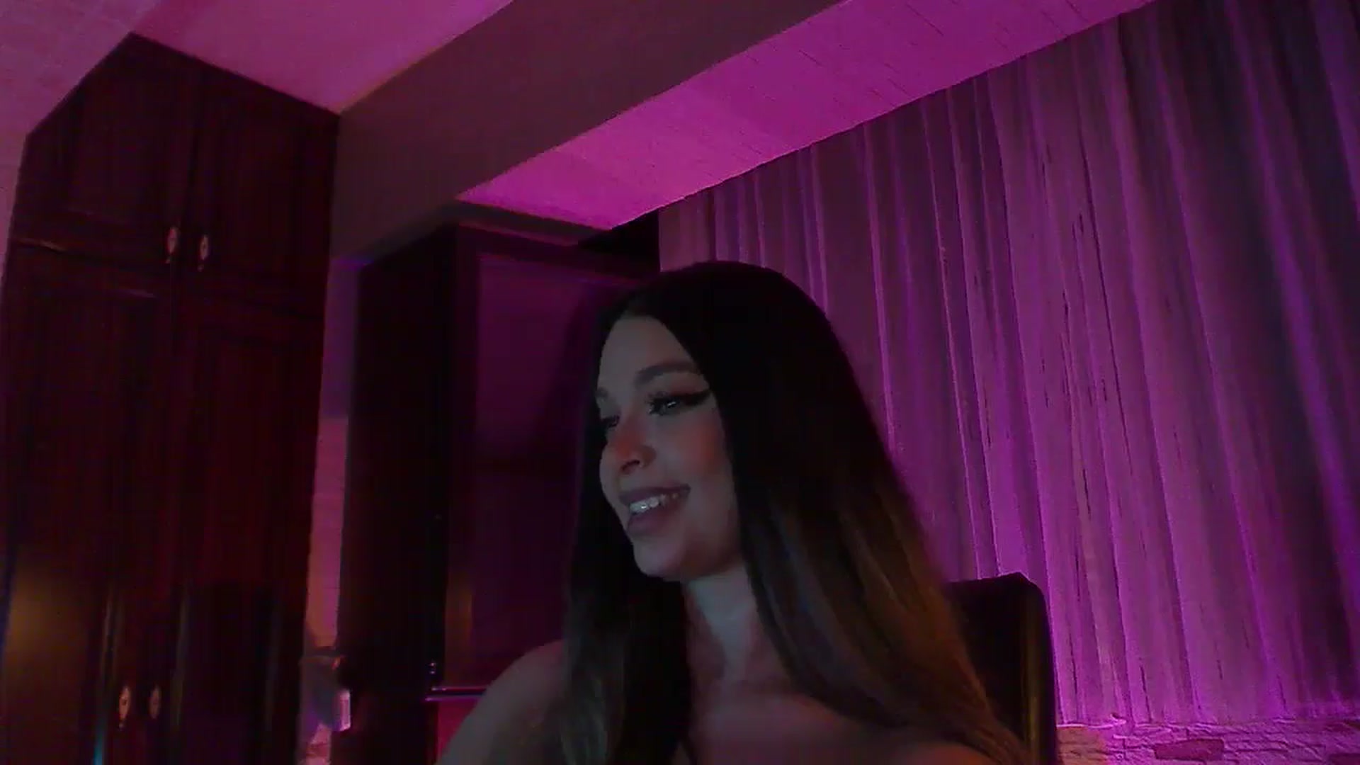 Gallery image thumbnail from No_bo_dy's myfreecams stream on, 07/07/2025, 24:02 image 5 of 20