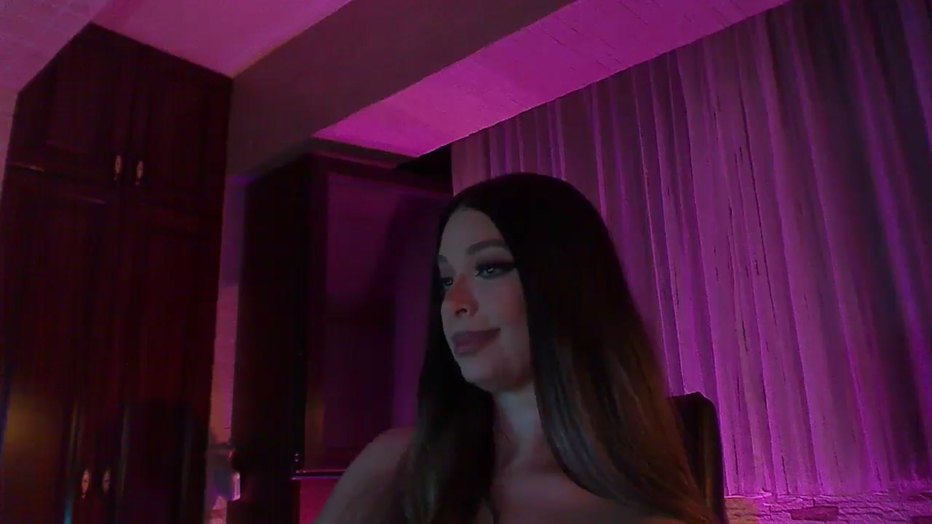 Gallery image thumbnail from No_bo_dy's myfreecams stream on, 07/07/2025, 24:02 image 3 of 20