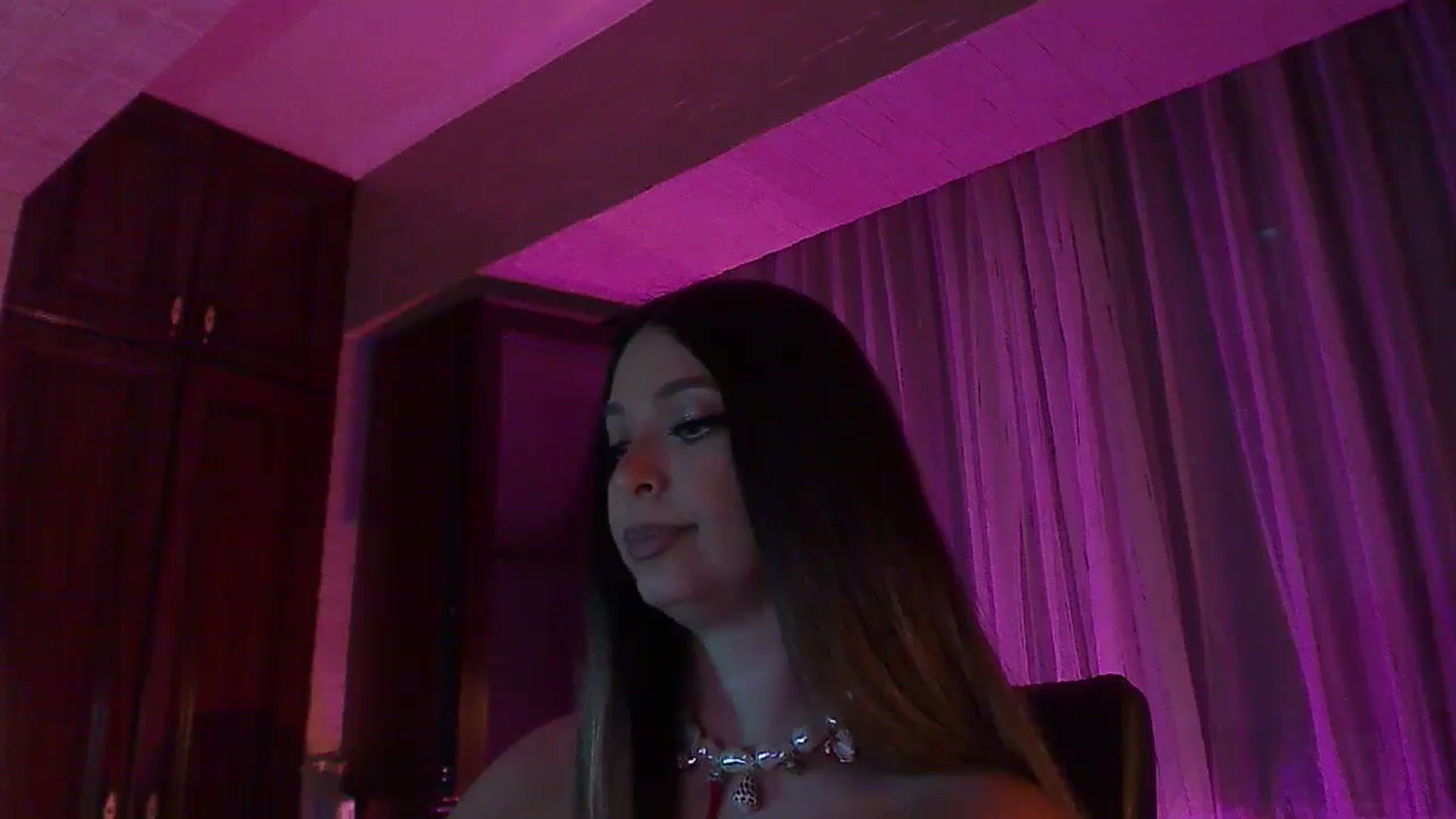 Gallery image thumbnail from No_bo_dy's myfreecams stream on, 07/12/2025, 01:17 image 10 of 20