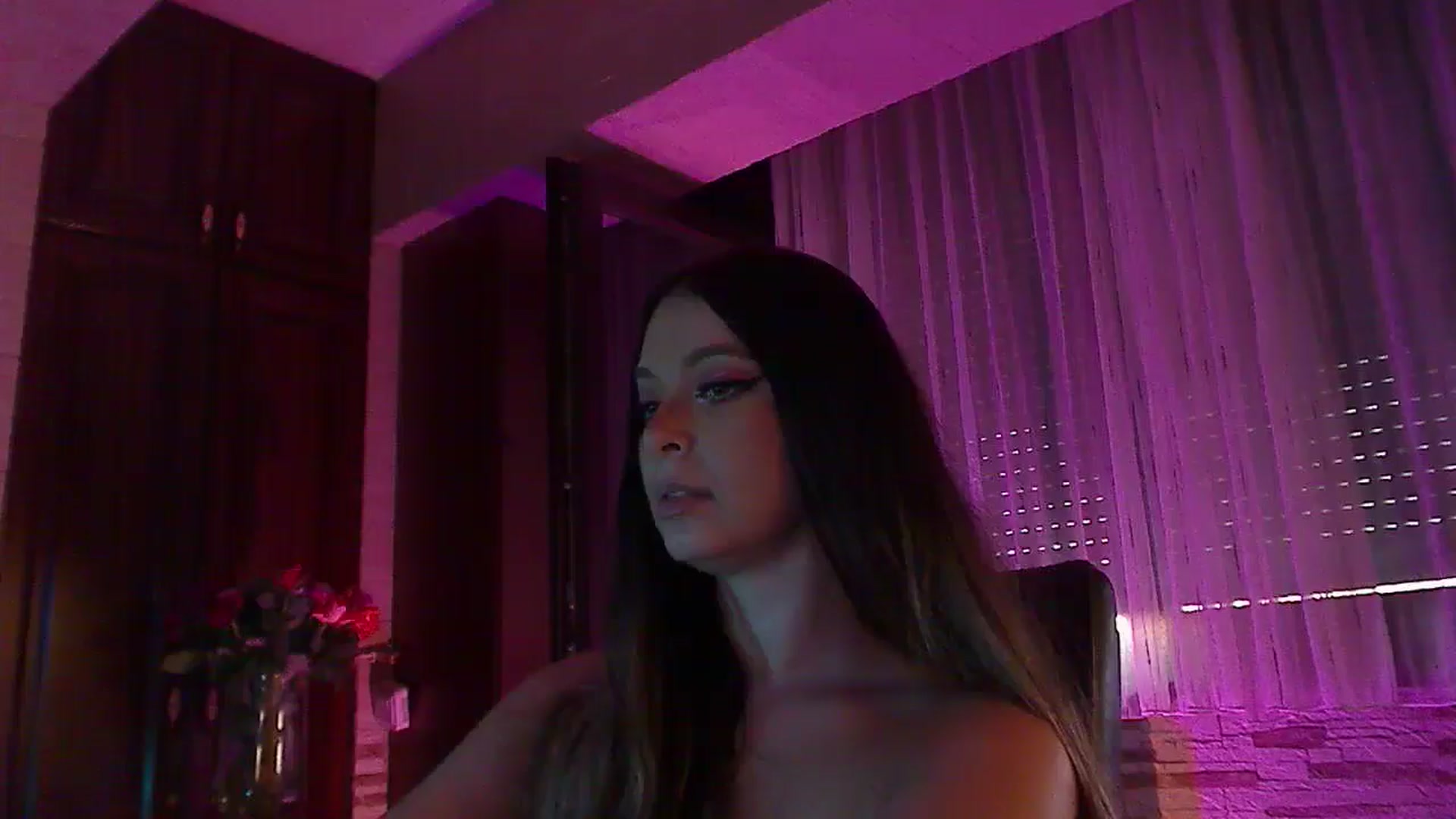 Gallery image thumbnail from No_bo_dy's myfreecams stream on, 07/14/2025, 03:01 image 6 of 20