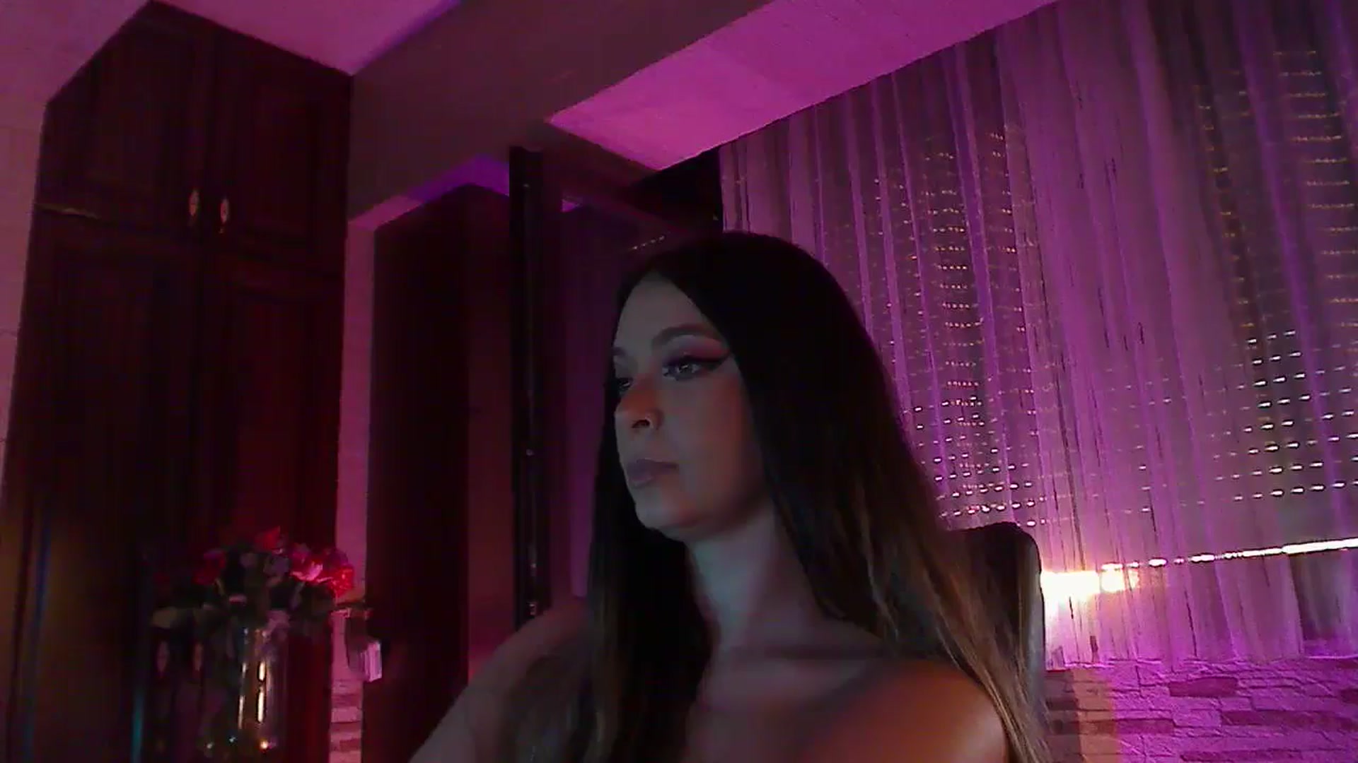Gallery image thumbnail from No_bo_dy's myfreecams stream on, 07/14/2025, 03:01 image 15 of 20