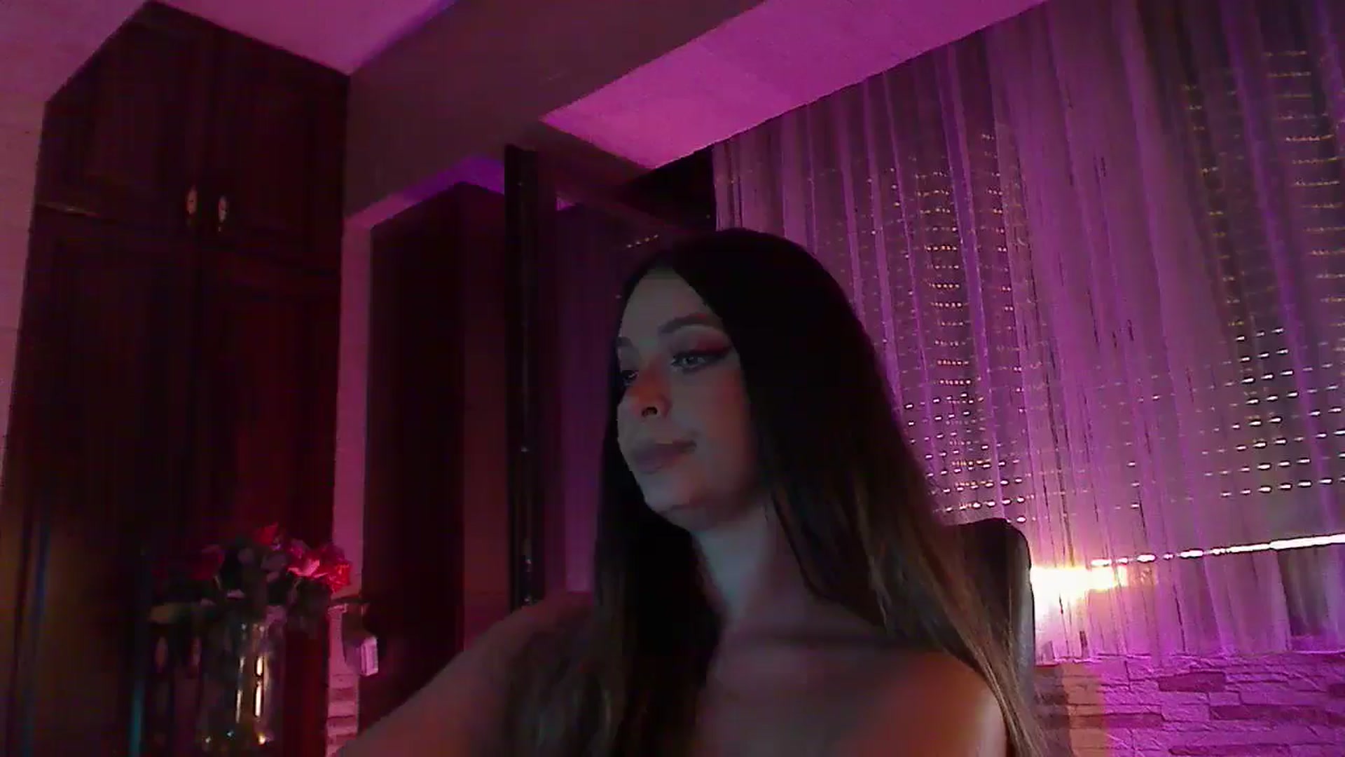 Gallery image thumbnail from No_bo_dy's myfreecams stream on, 07/14/2025, 03:01 image 18 of 20