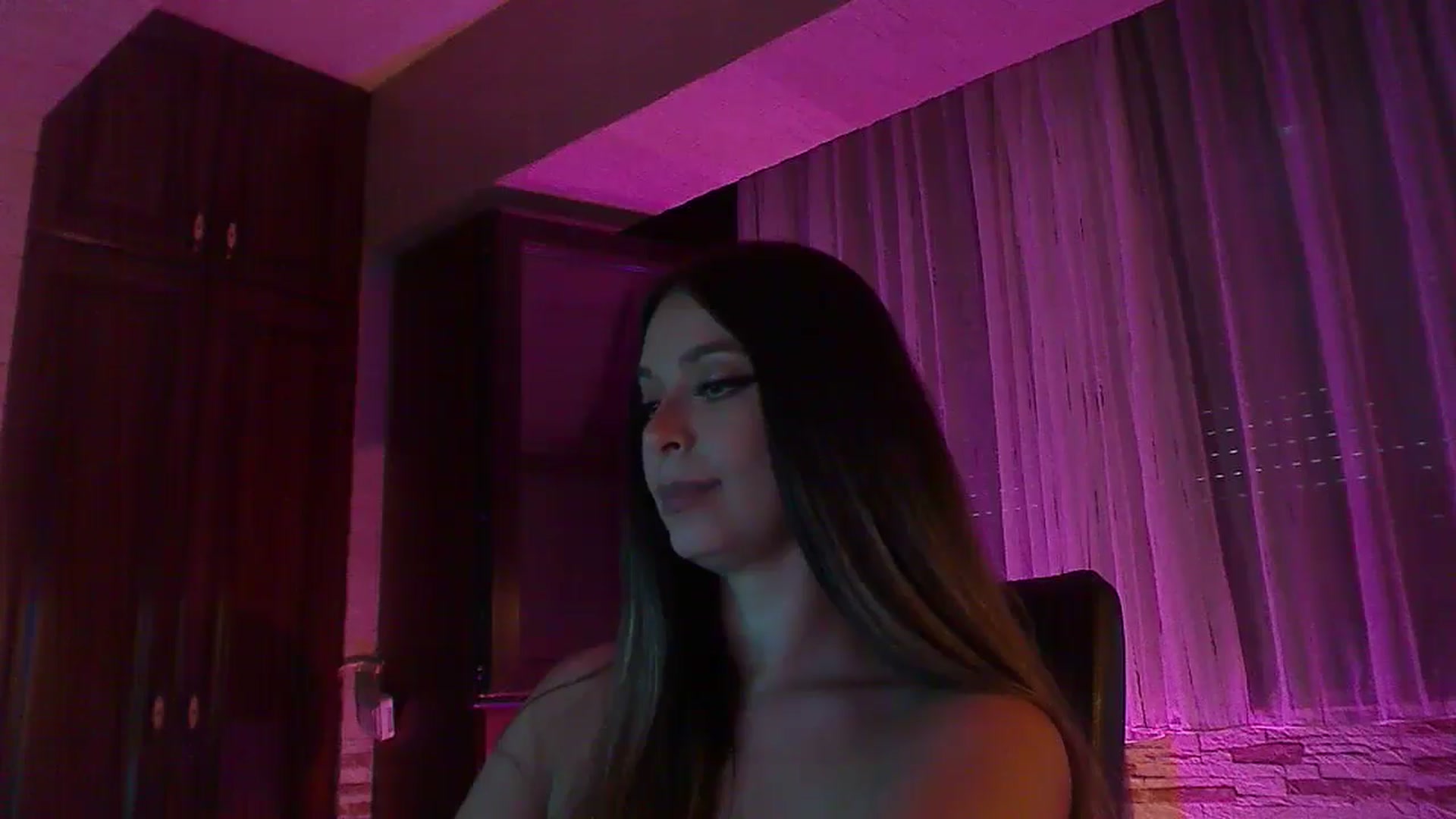 Gallery image thumbnail from No_bo_dy's myfreecams stream on, 07/19/2025, 03:15 image 6 of 20