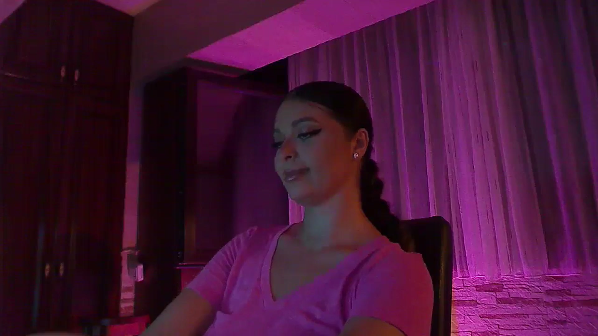 Gallery image thumbnail from No_bo_dy's myfreecams stream on, 07/21/2025, 01:23 image 10 of 20