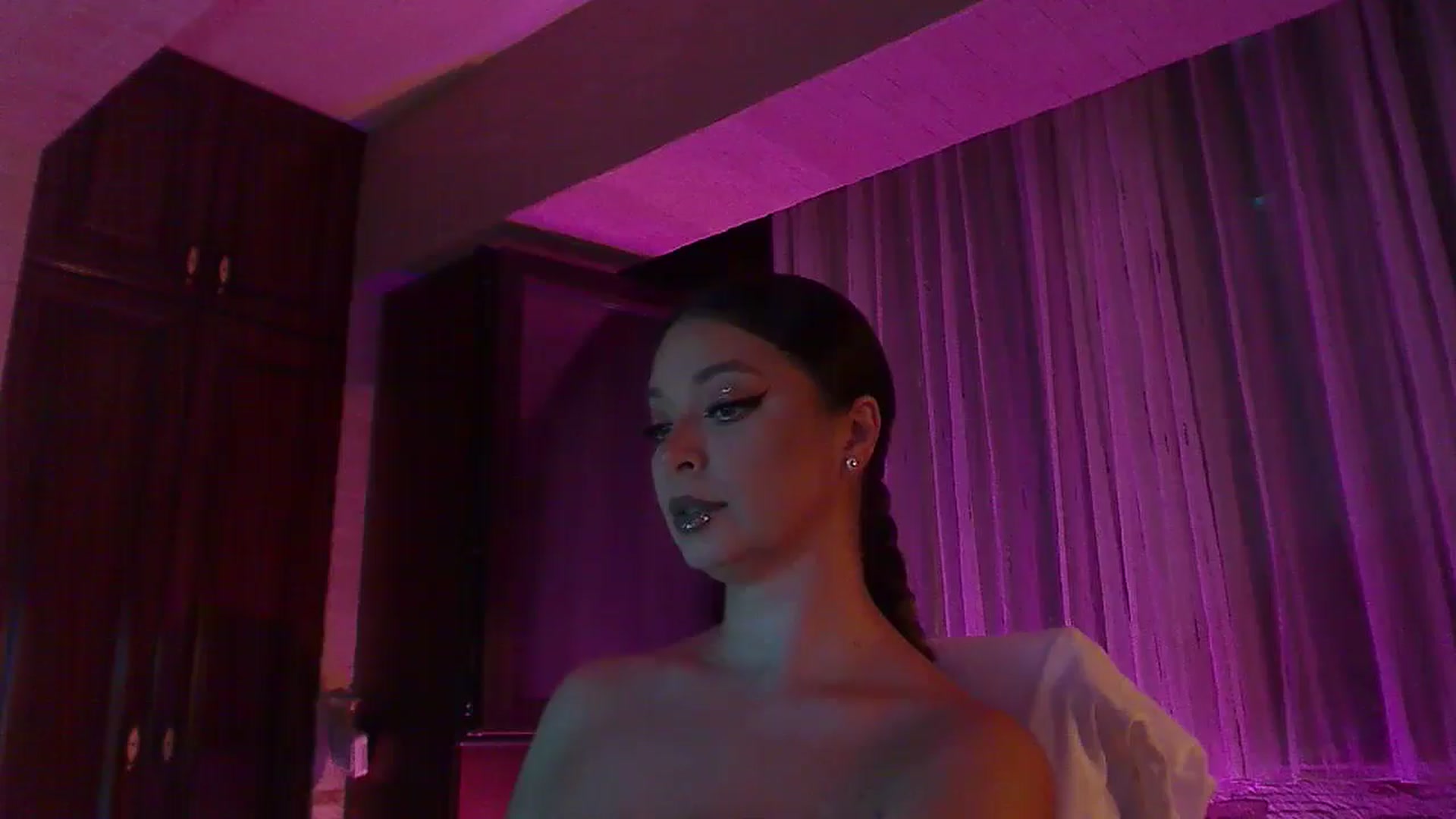 Gallery image thumbnail from No_bo_dy's myfreecams stream on, 07/25/2025, 23:31 image 1 of 20